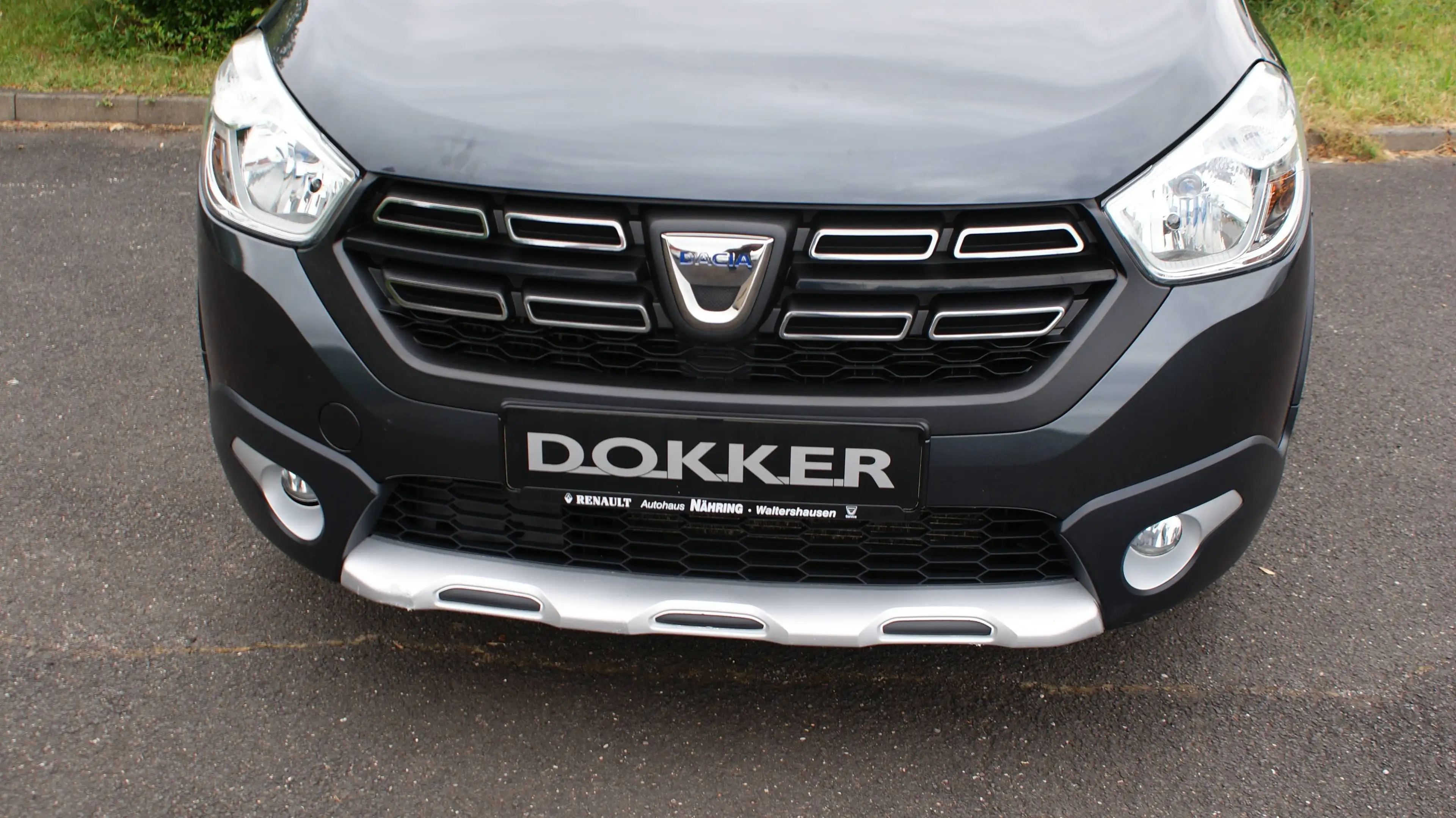 Dacia Dokker Stepway Plus 130 PS Navi Kamera Winterräder — photo 6