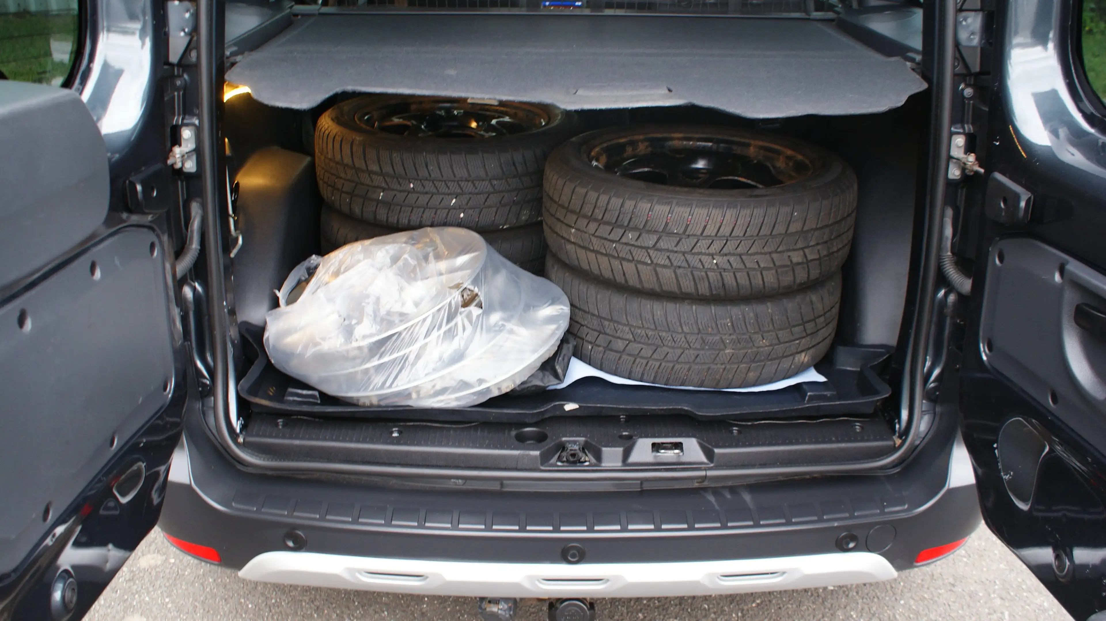 Dacia Dokker Stepway Plus 130 PS Navi Kamera Winterräder — photo 11