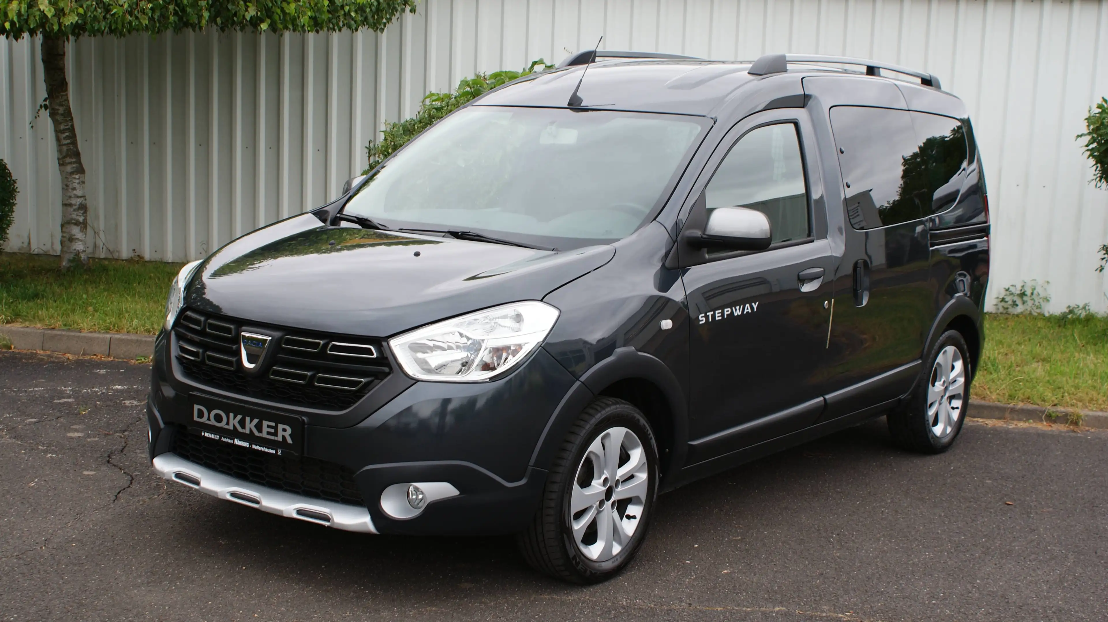 Dacia Dokker Stepway Plus 130 PS Navi Kamera Winterräder