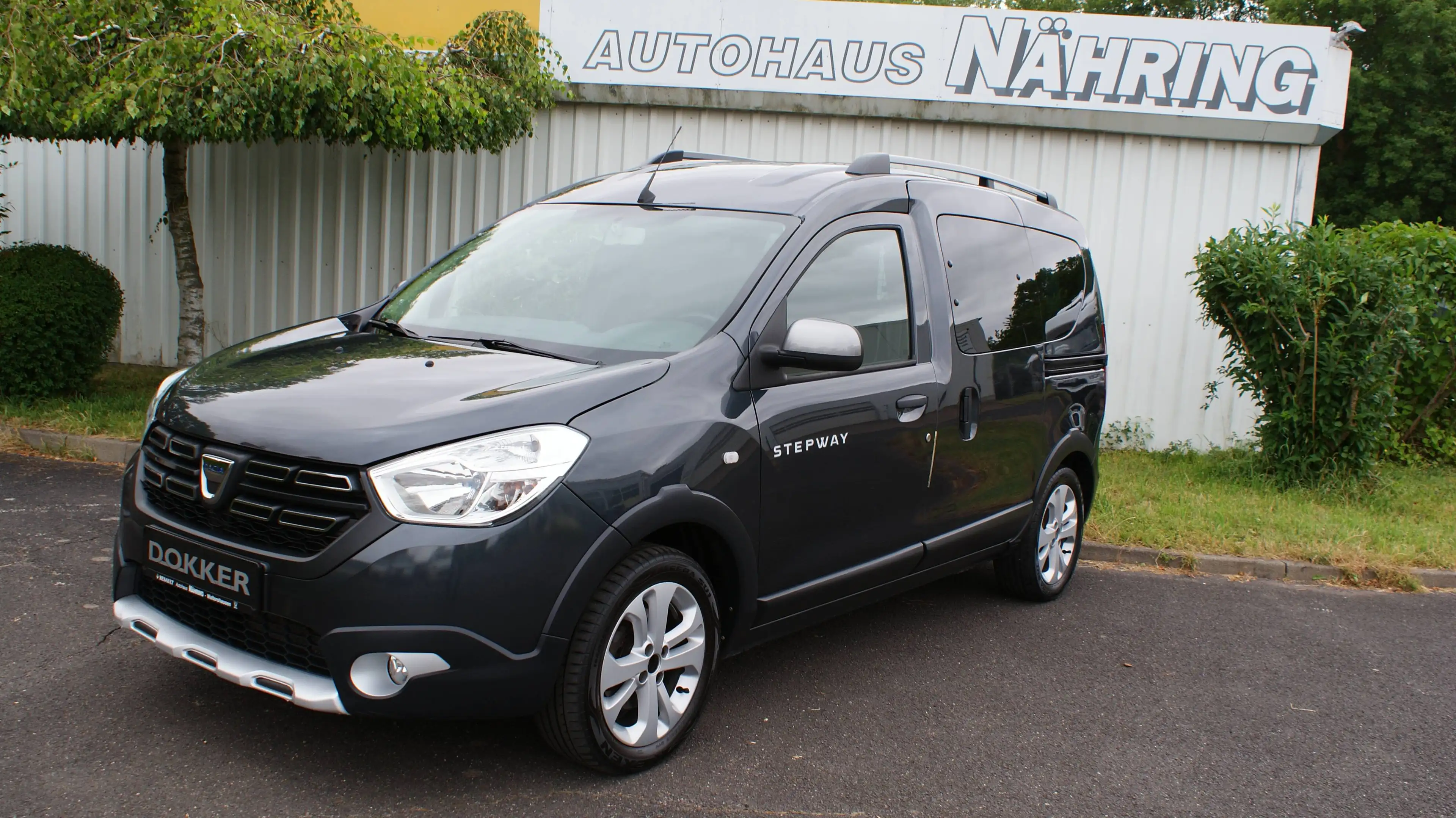Dacia Dokker Stepway Plus 130 PS Navi Kamera Winterräder — photo 2