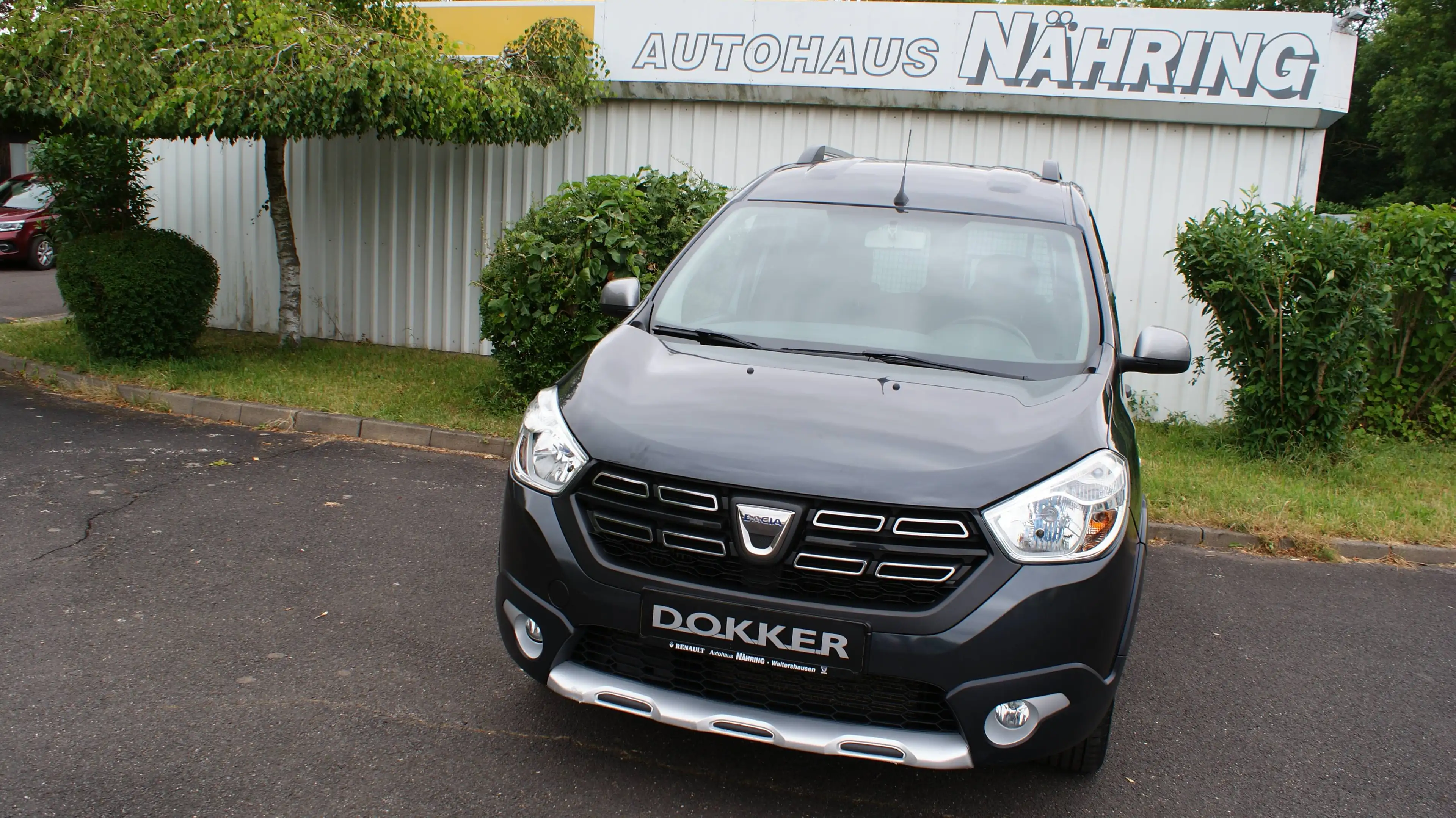 Dacia Dokker Stepway Plus 130 PS Navi Kamera Winterräder — photo 5