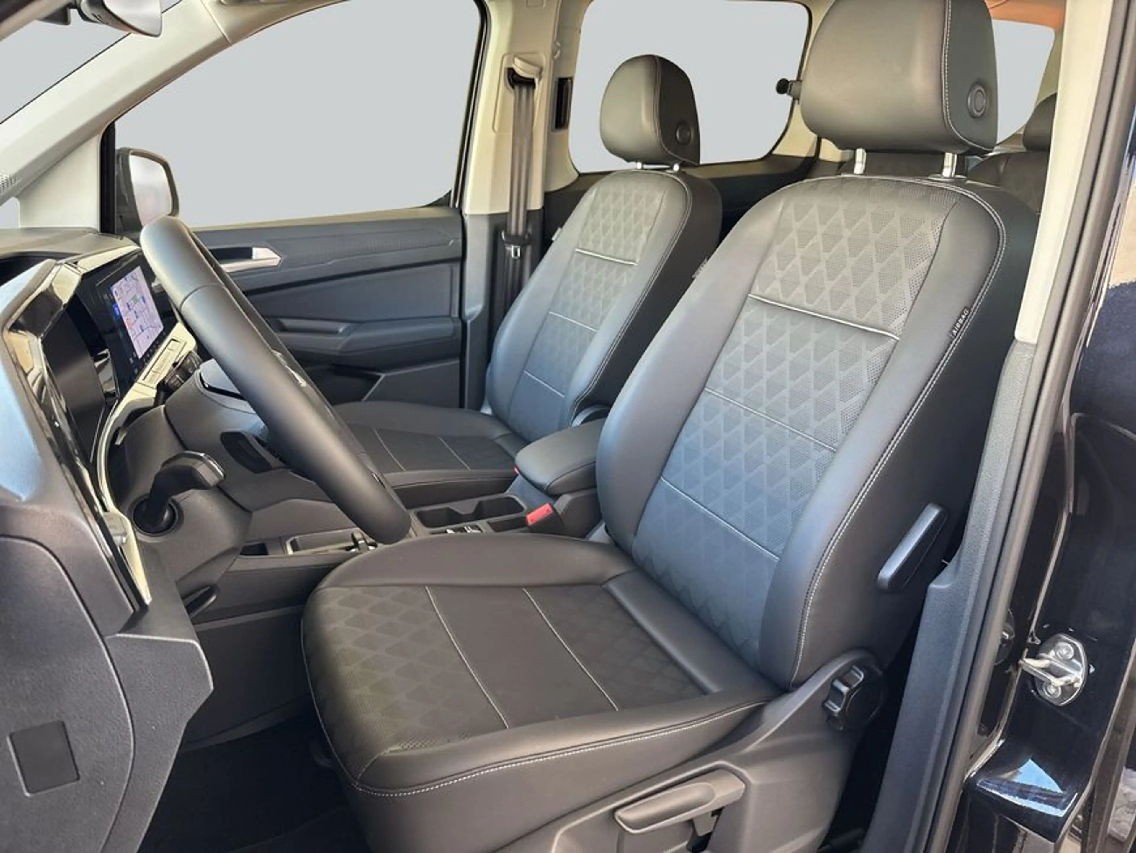 Ford Grand Tourneo Connect 2.0 122PS Aut. TITANIUM LED — photo 10