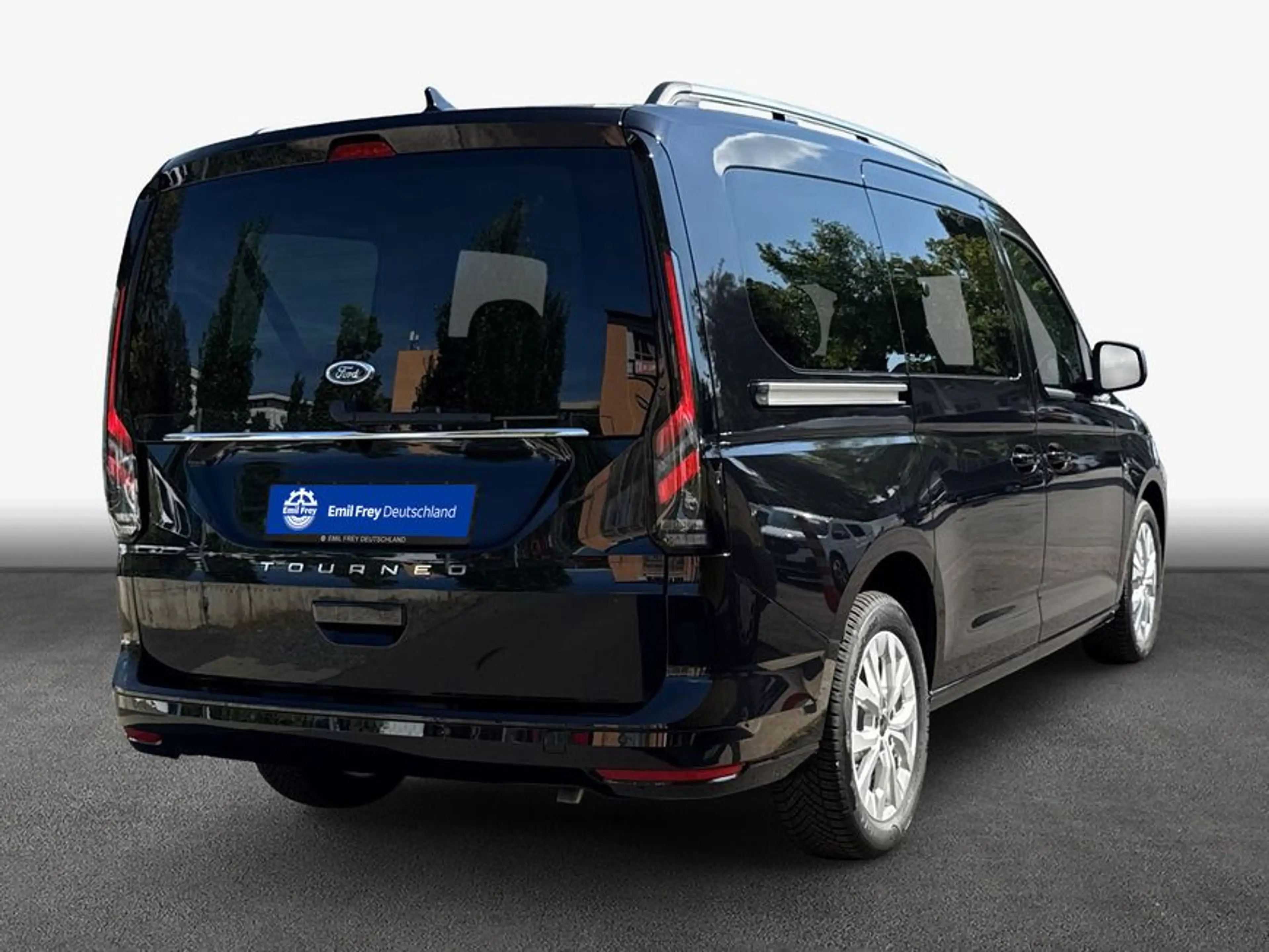 Ford Grand Tourneo Connect 2.0 122PS Aut. TITANIUM LED — photo 2