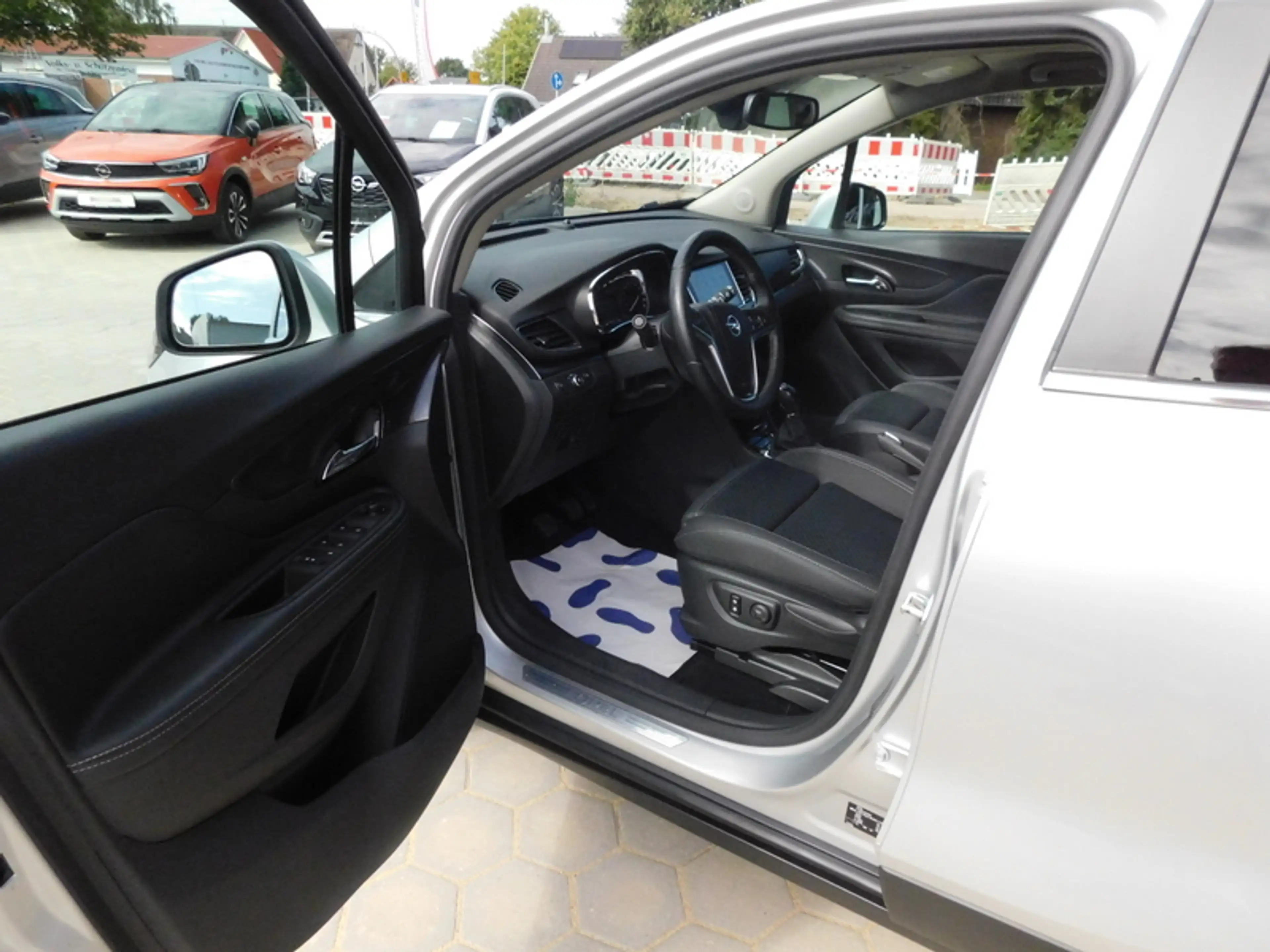 Opel Mokka X Innovation Start/Stop — photo 11