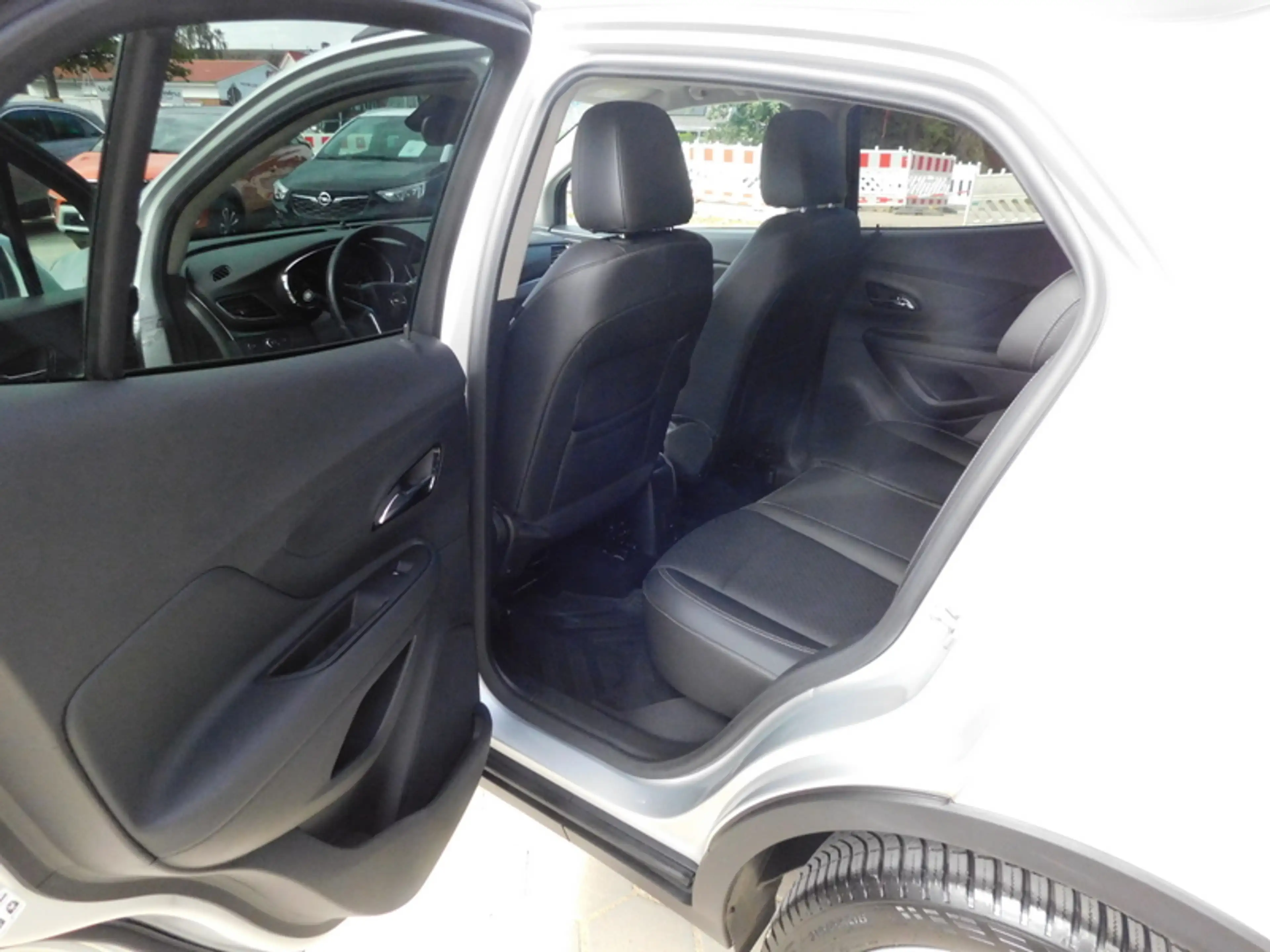 Opel Mokka X Innovation Start/Stop — photo 14