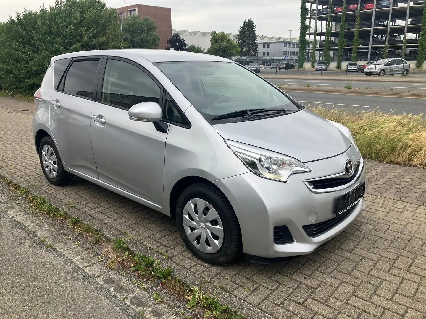 Toyota Verso-S Life-Automatik-Kamera-Tempomat Grau - 1