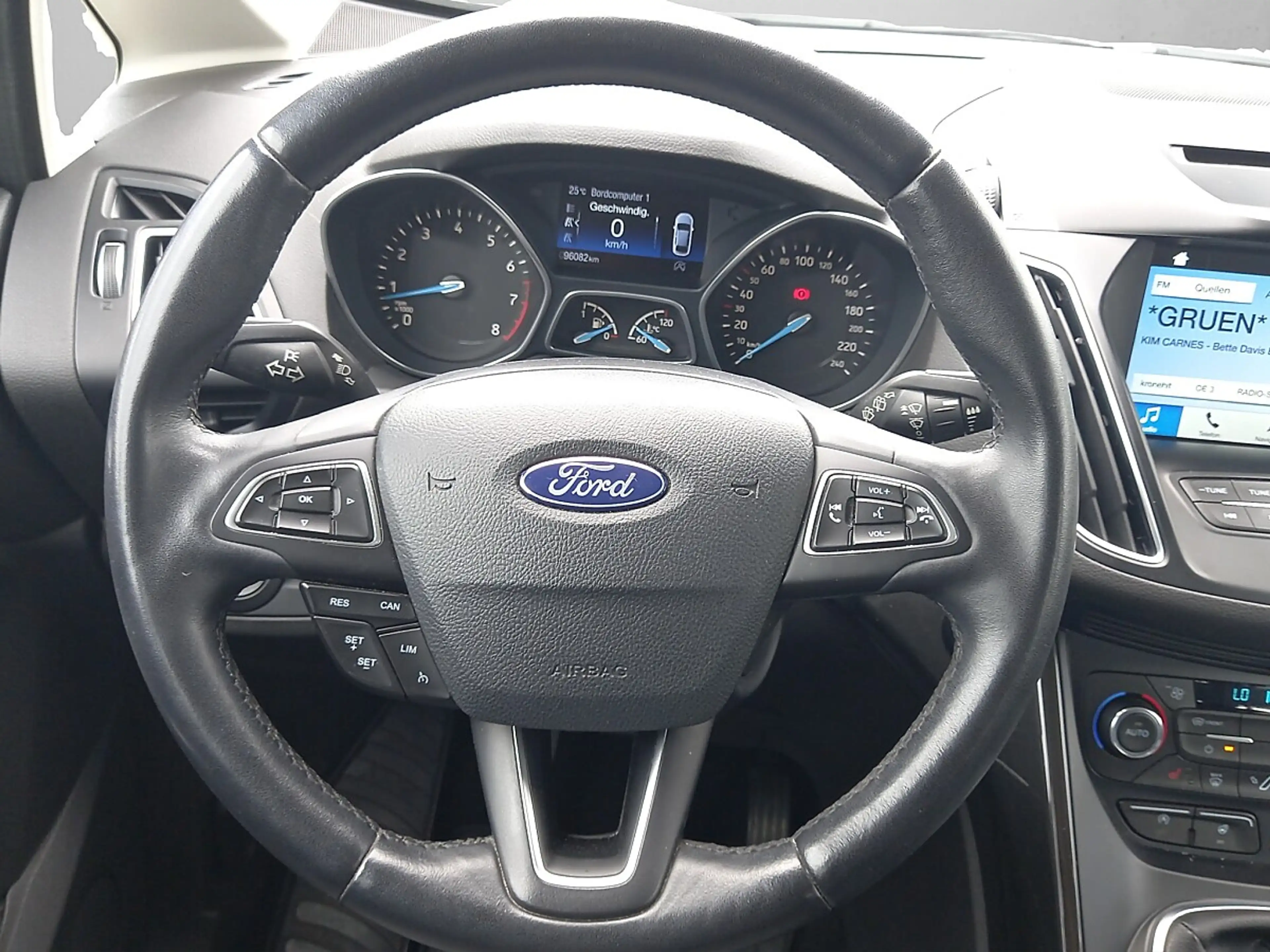 Ford C-Max C-MAX Titanium 1,0 EcoBoost S/S — photo 9