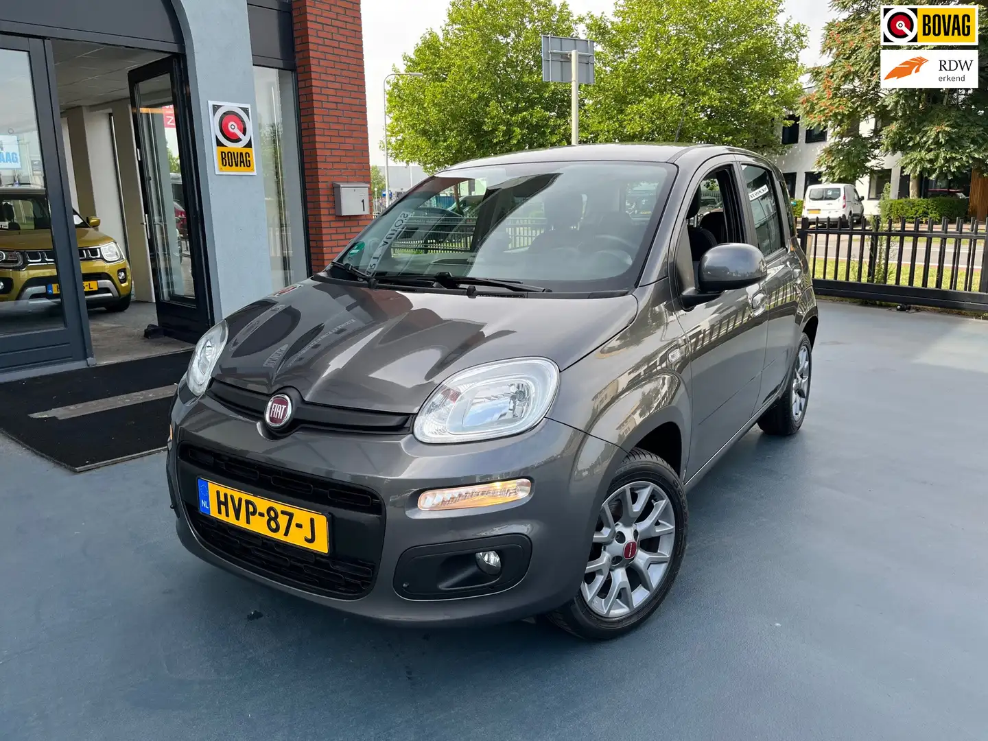 Fiat Panda 1.2 Lounge LMV AIRCO RADIO Gris - 1