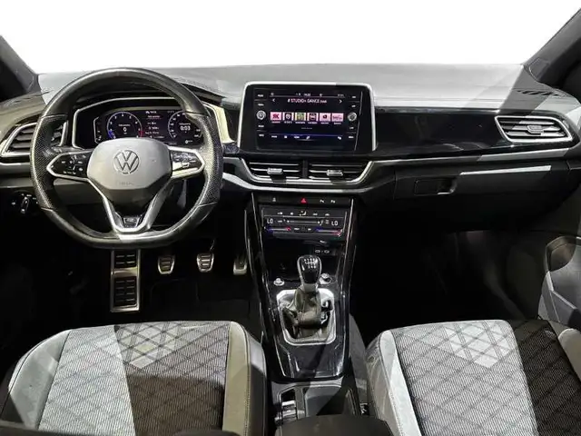 Volkswagen T-Roc view 13
