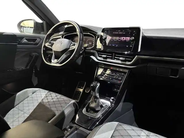 Volkswagen T-Roc view 15