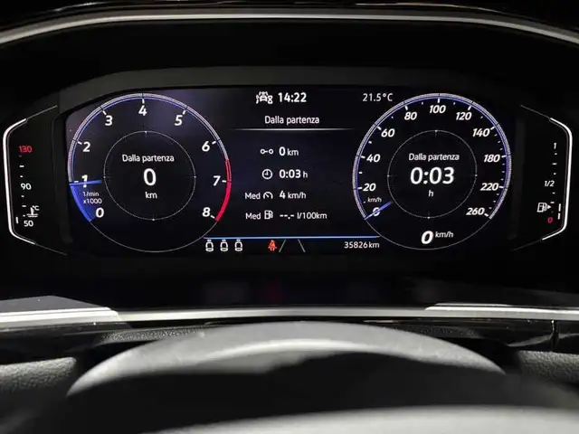 Volkswagen T-Roc view 12