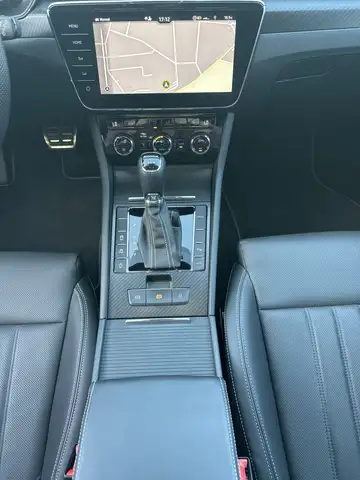 Skoda Superb view 14