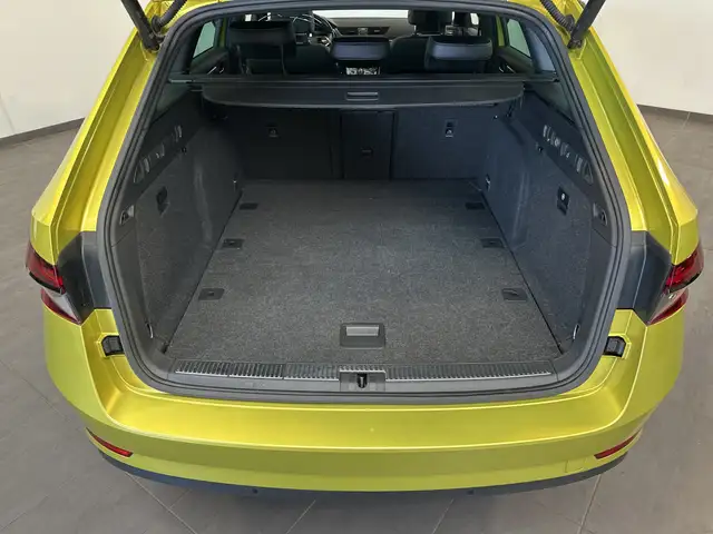 Skoda Superb view 6