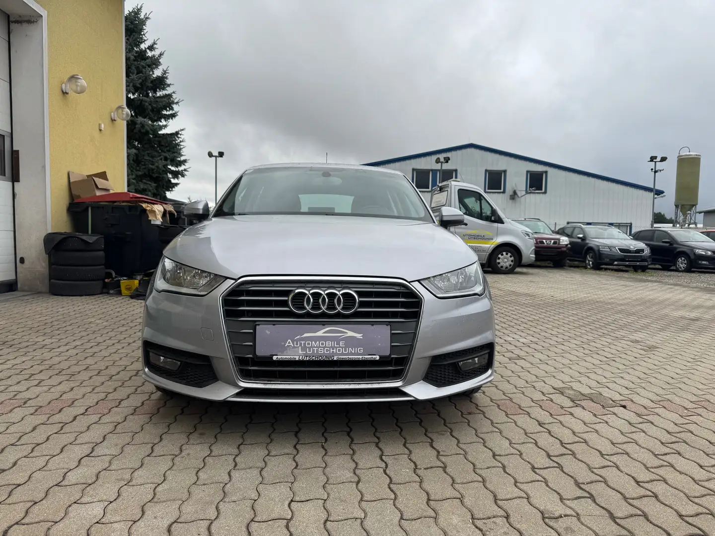 Audi A1 Sportback TDI Sportline Silber - 1