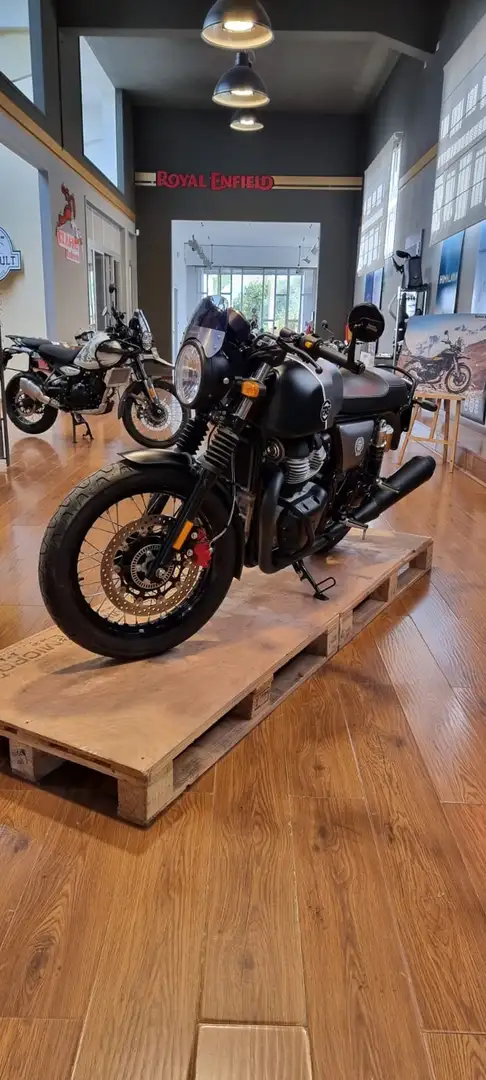Royal Enfield Continental GT Valentino Nero - 2