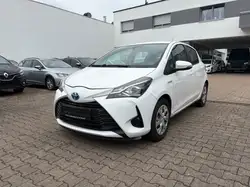 Toyota Yaris Hybrid Comfort*ERSTE HAND*KAMERA*