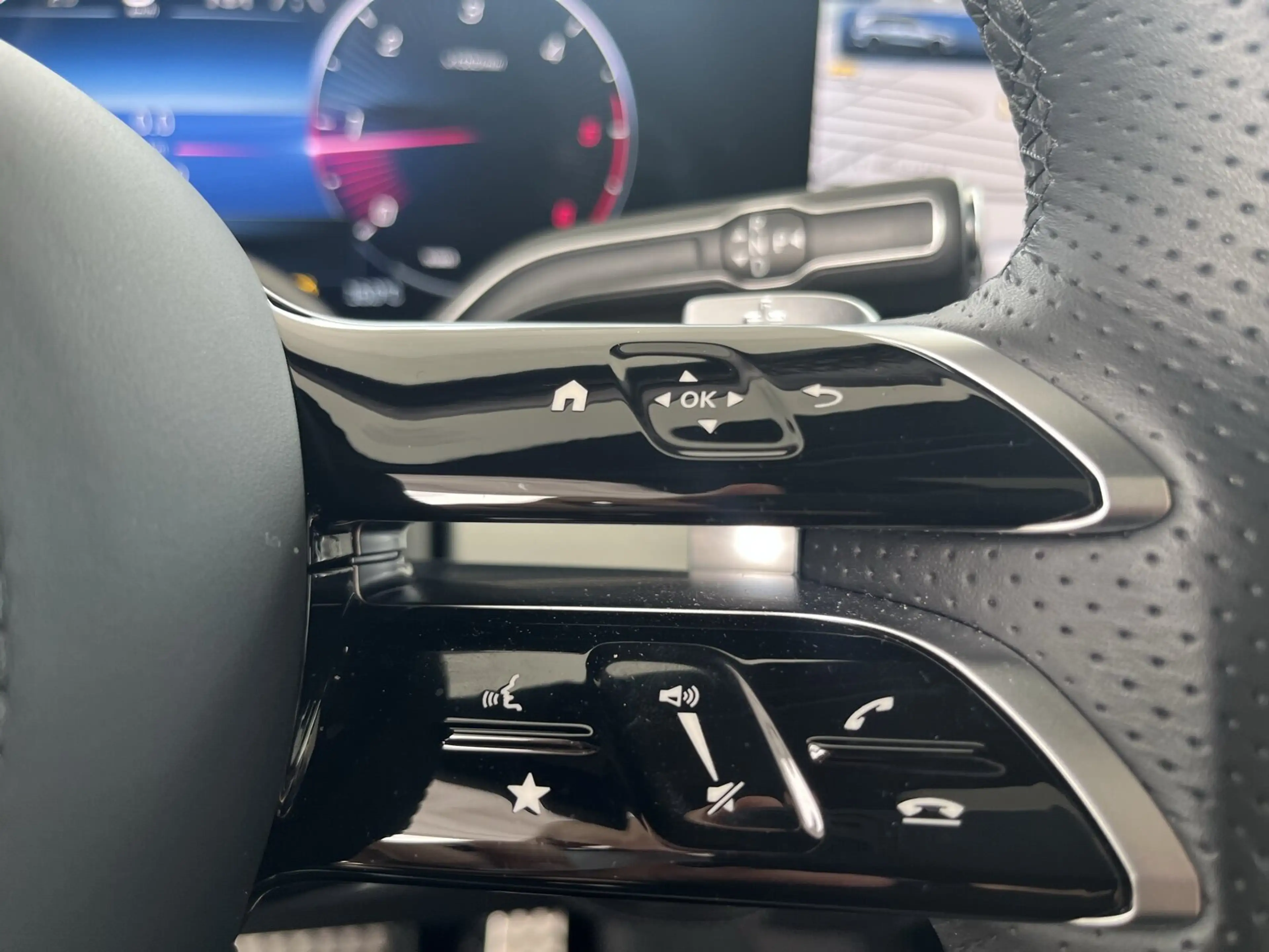 Mercedes-Benz GLS 450 GLS 450 d 4MATIC  AMG Line Navi/Pano.-Dach/Styling — photo 14