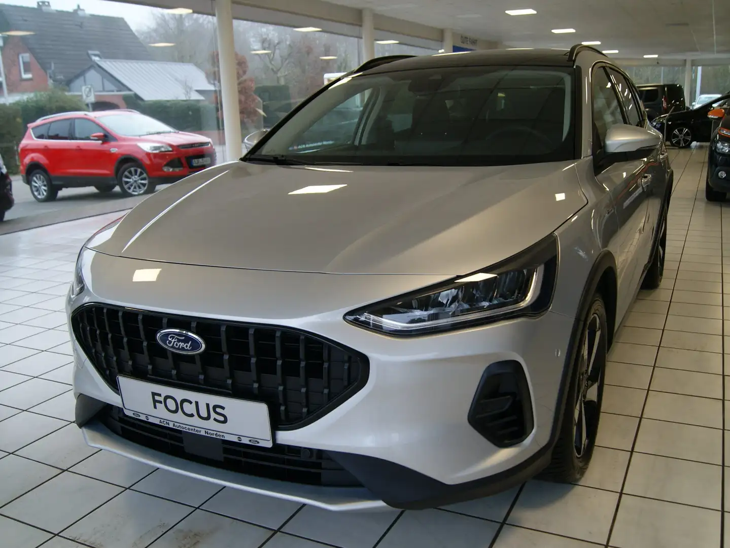 Ford Focus Active X Silber - 1