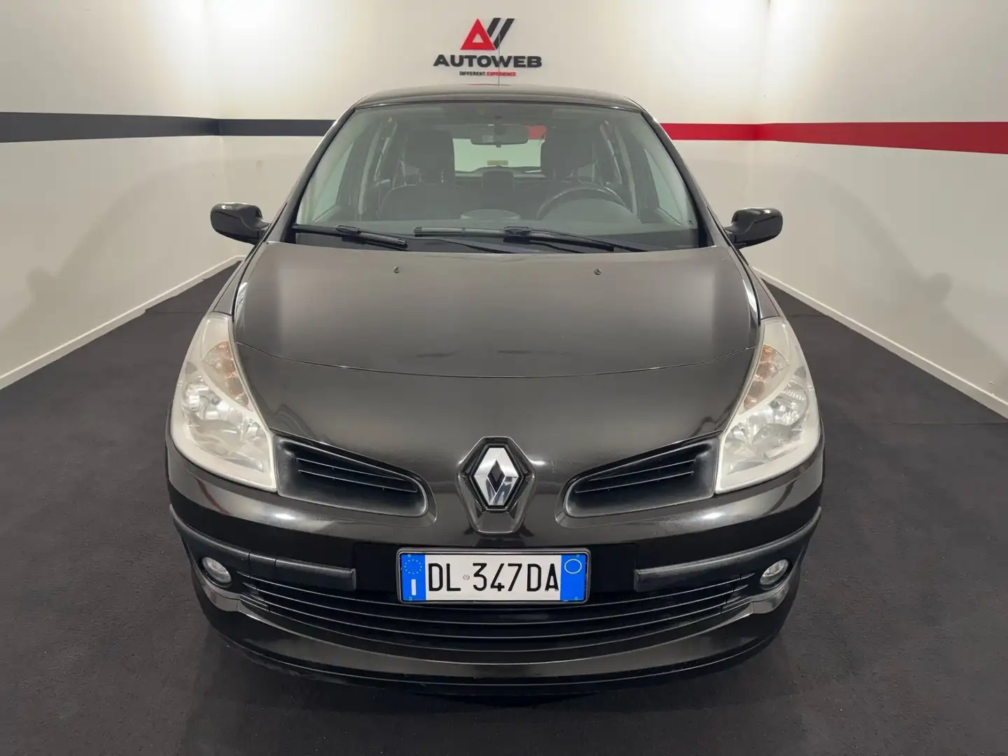 Renault Clio 1.2 16V 5 porte Dynamique Negro - 2