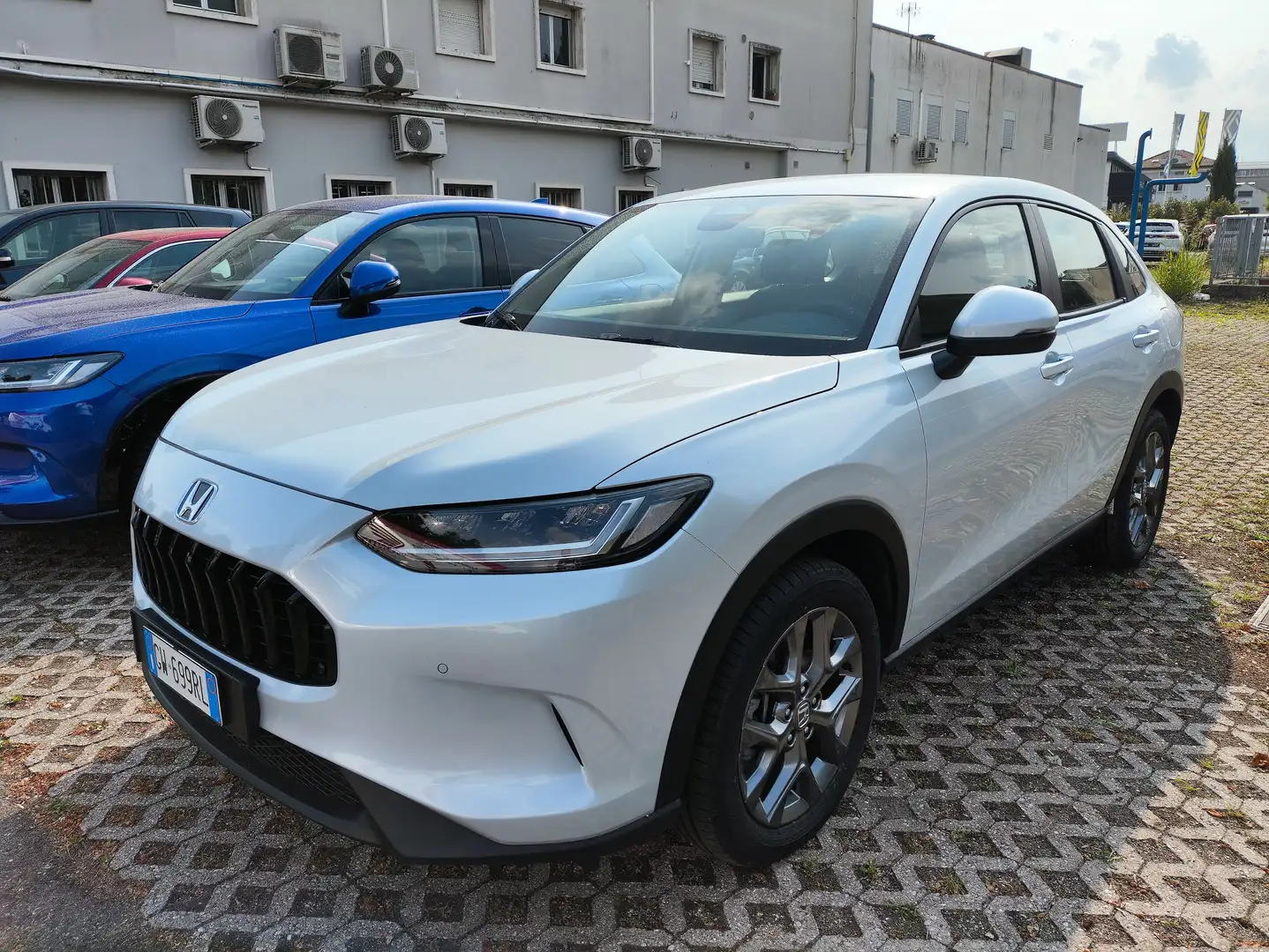 Honda ZR-V 2.0 Hev Elegance eCVT Ezüst - 2