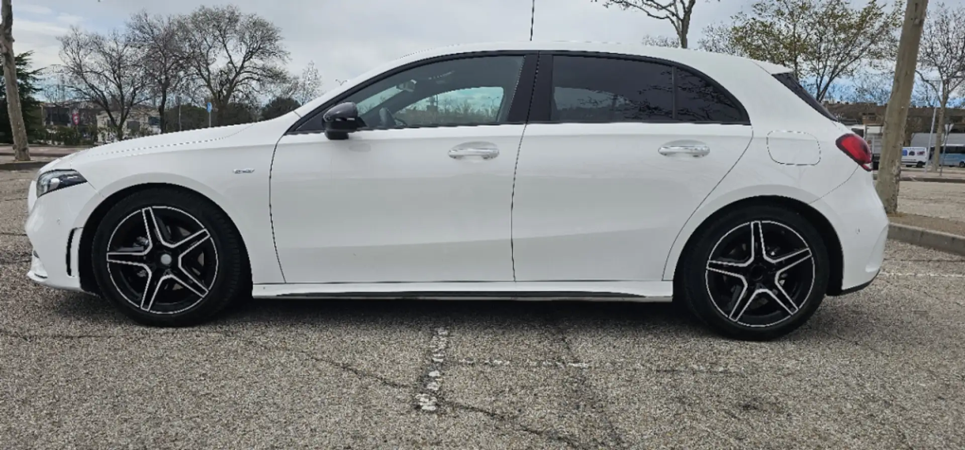 Mercedes-Benz A 180 180d 8G-DCT Blanc - 2