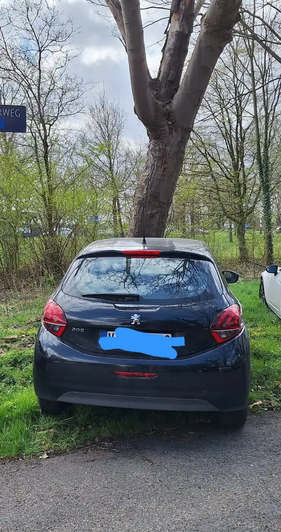 Peugeot 208 Active Schwarz - 1