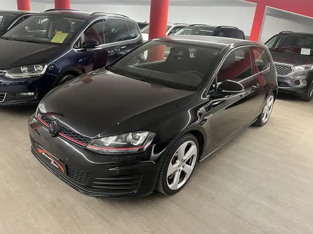 Volkswagen Golf GTI VII 2.0 TSI Performance