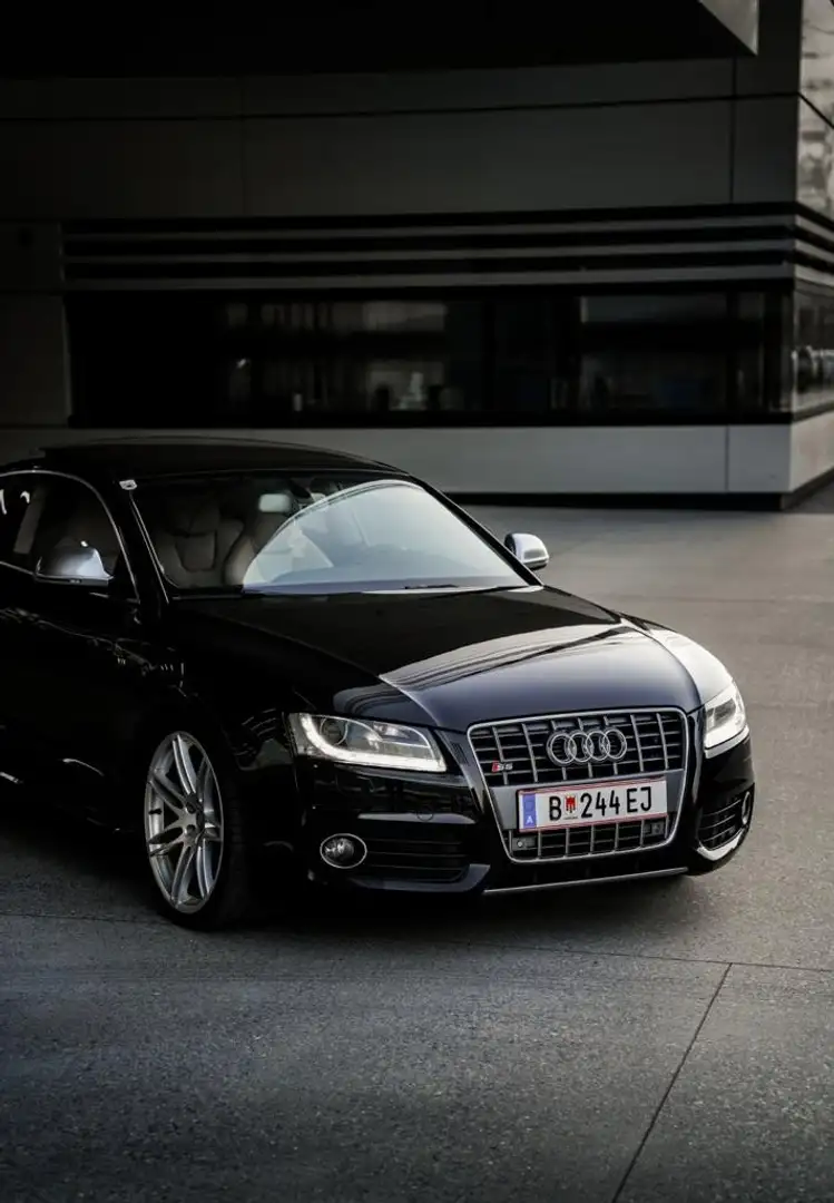 Audi S5 Coupé 4,2 FSI V8 quattro Aut. Zwart - 1