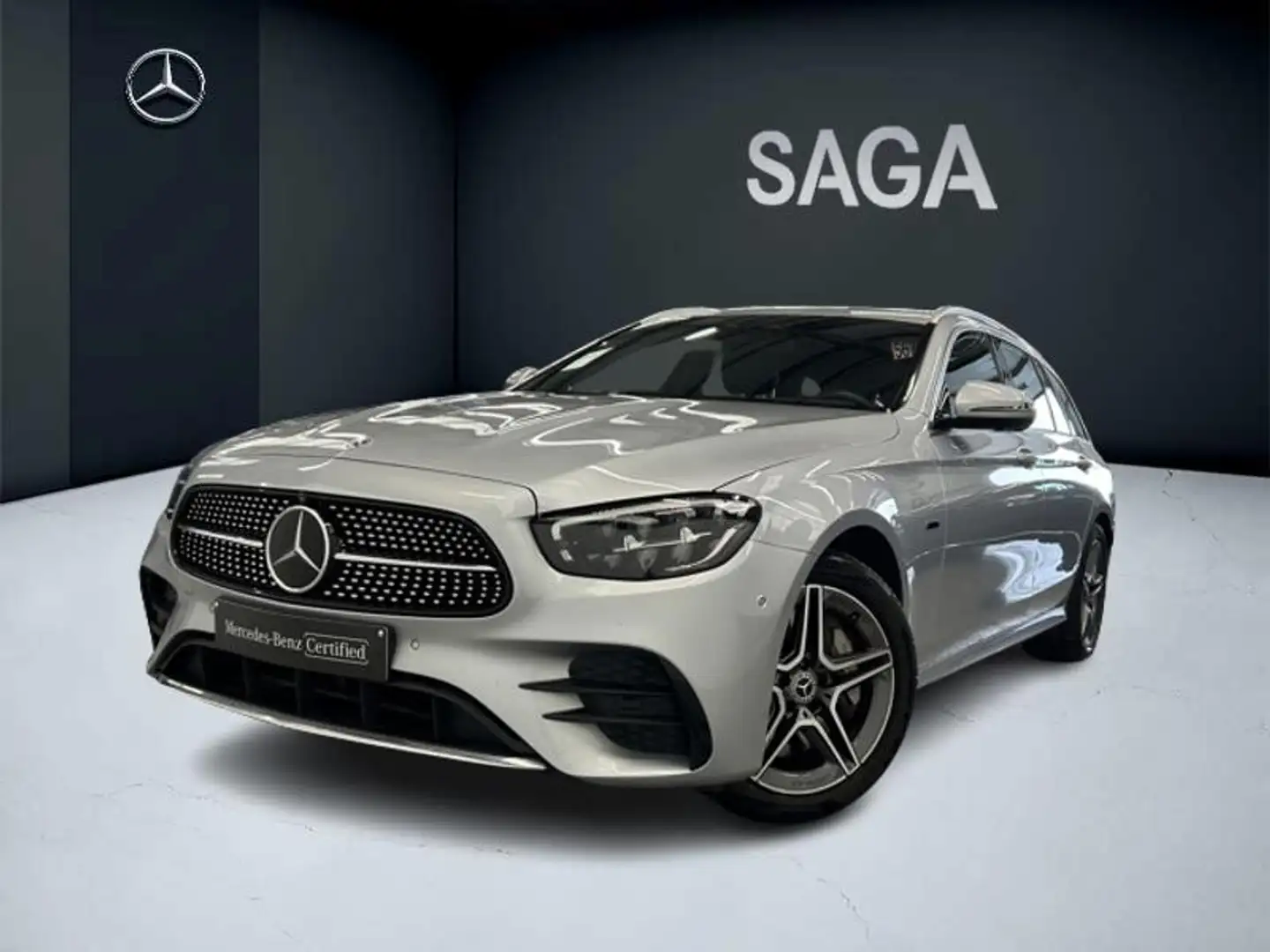 Mercedes-Benz E 300 AMG Line Grijs - 1