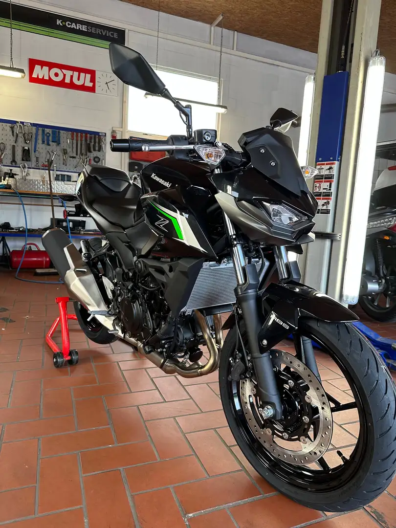 Kawasaki Z 500 NEW Kawasaki Z500 Naked Bike Negru - 2
