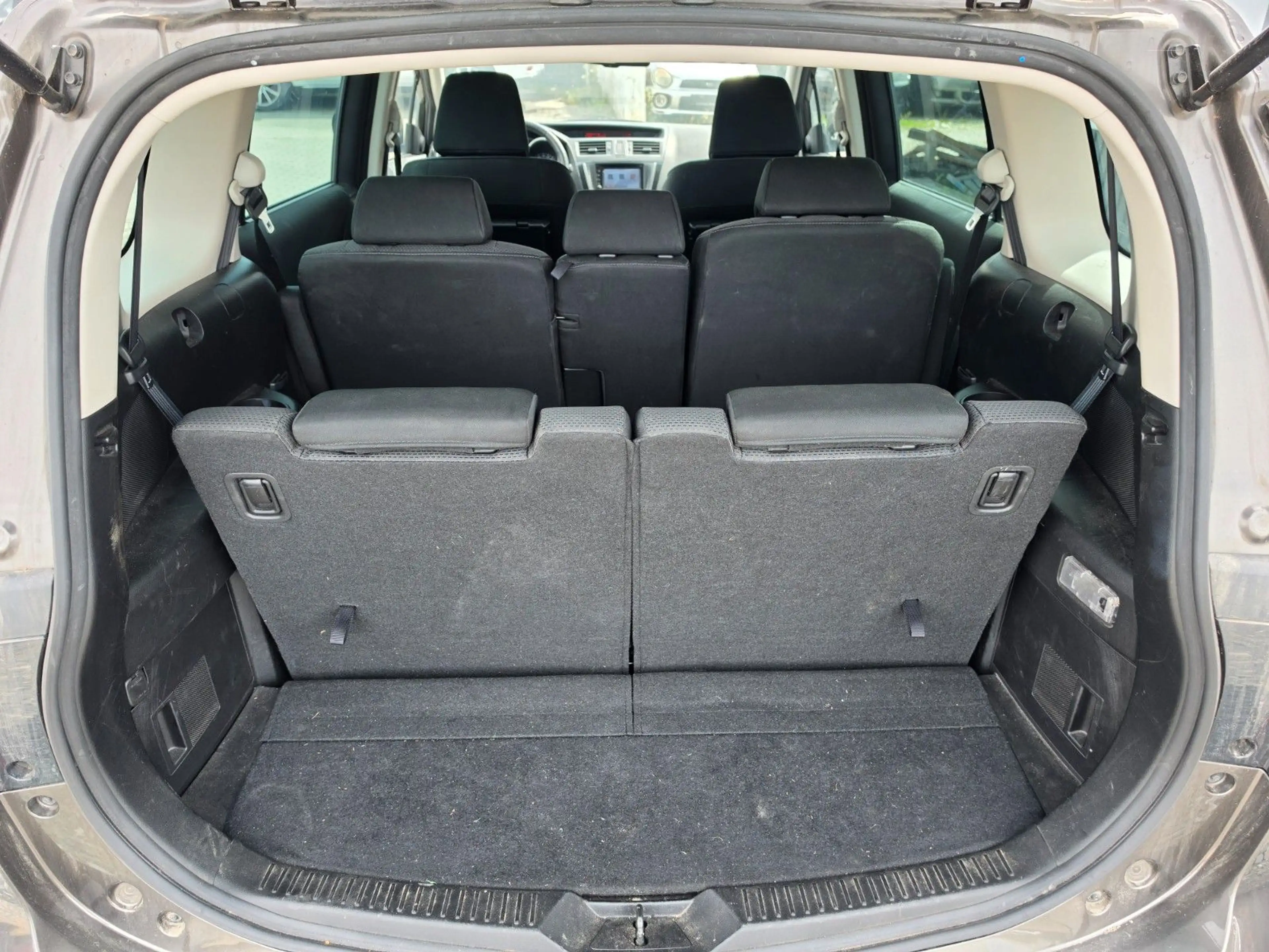 Mazda 5 Sendo AHK 7Sitzer Rückfahrkamera 8fach bereift — photo 29