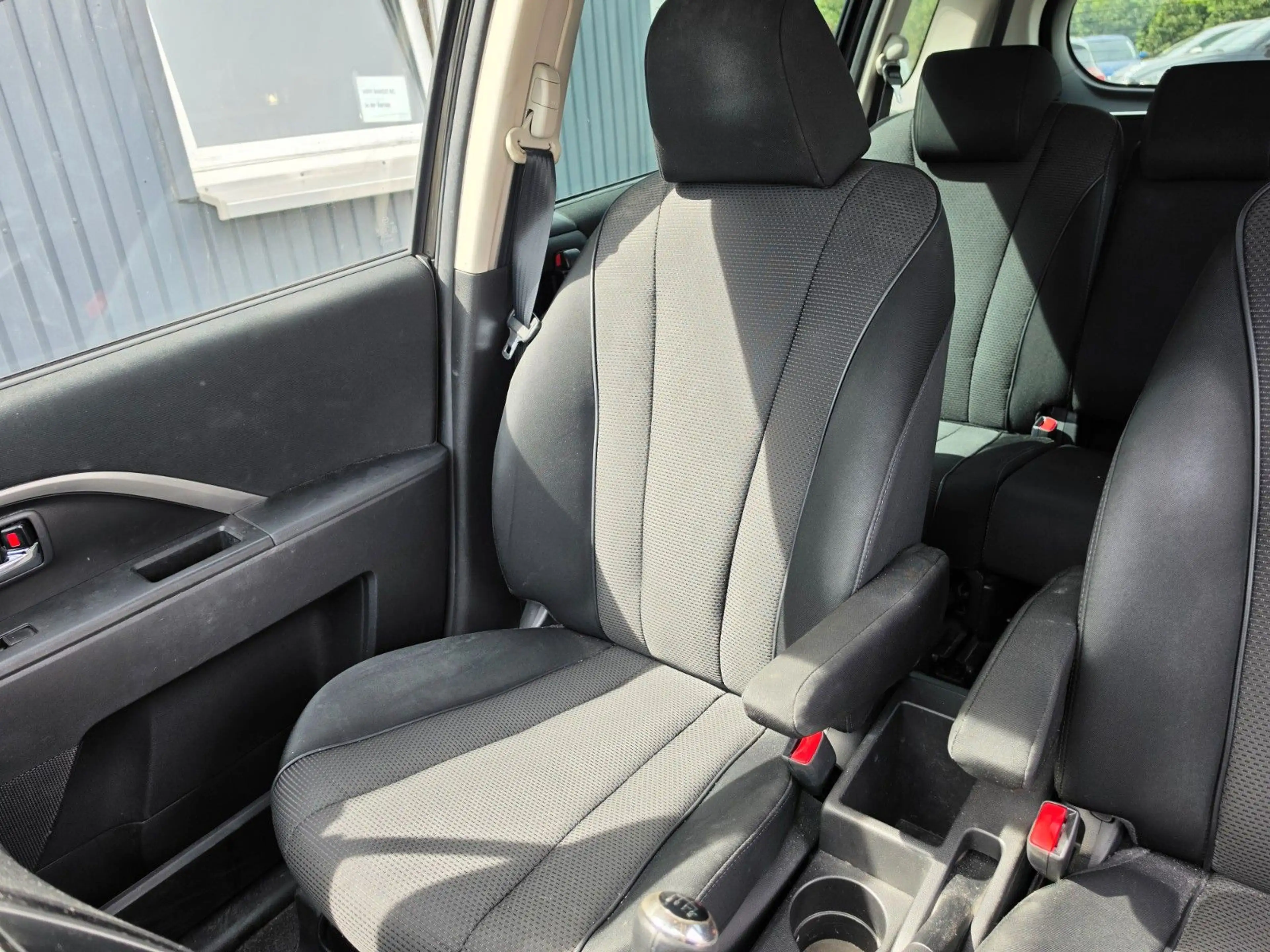 Mazda 5 Sendo AHK 7Sitzer Rückfahrkamera 8fach bereift — photo 11