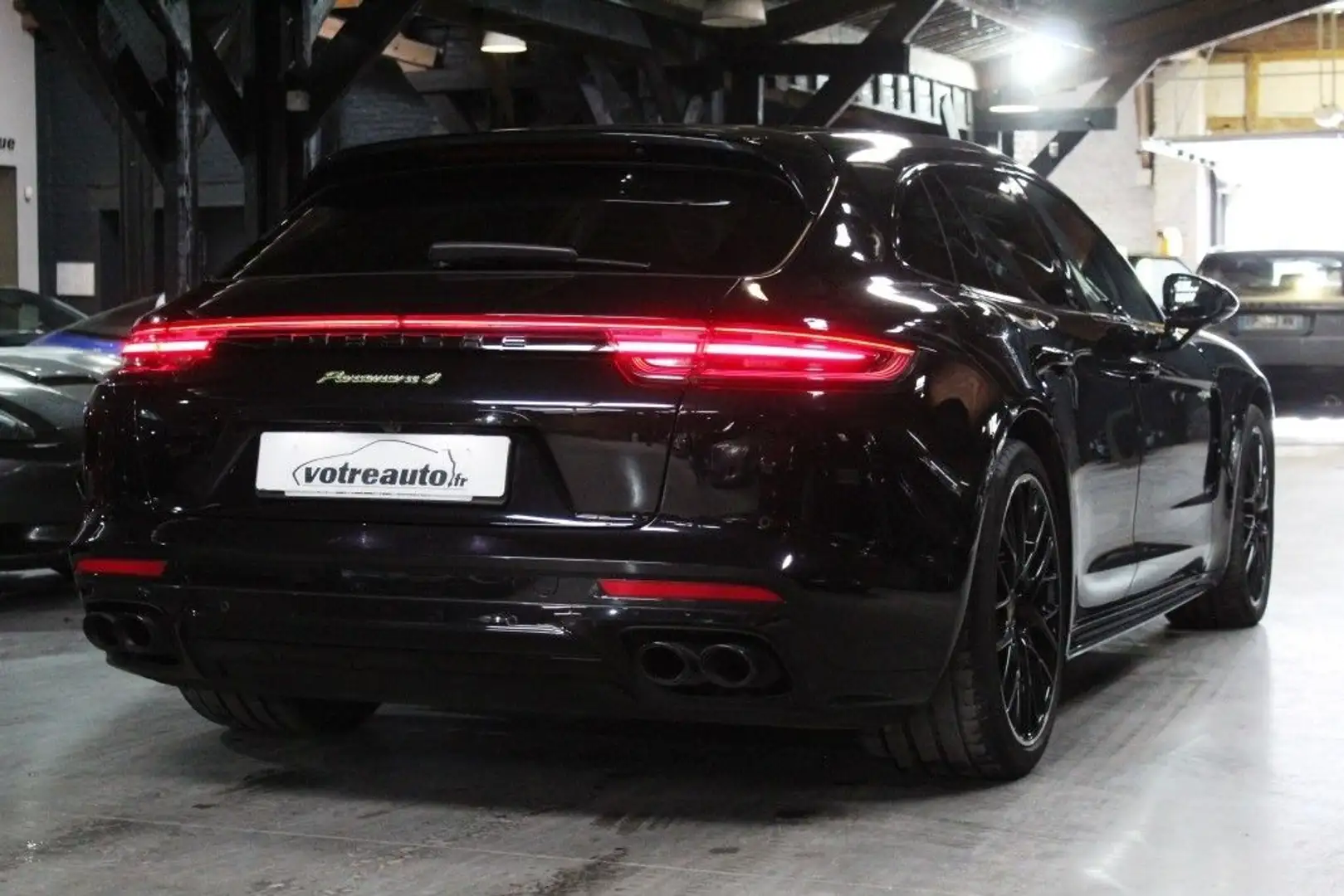 Porsche Panamera II SPORT TURISMO 4 E-HYBRID Schwarz - 2
