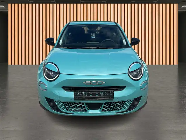Fiat 600 view 4