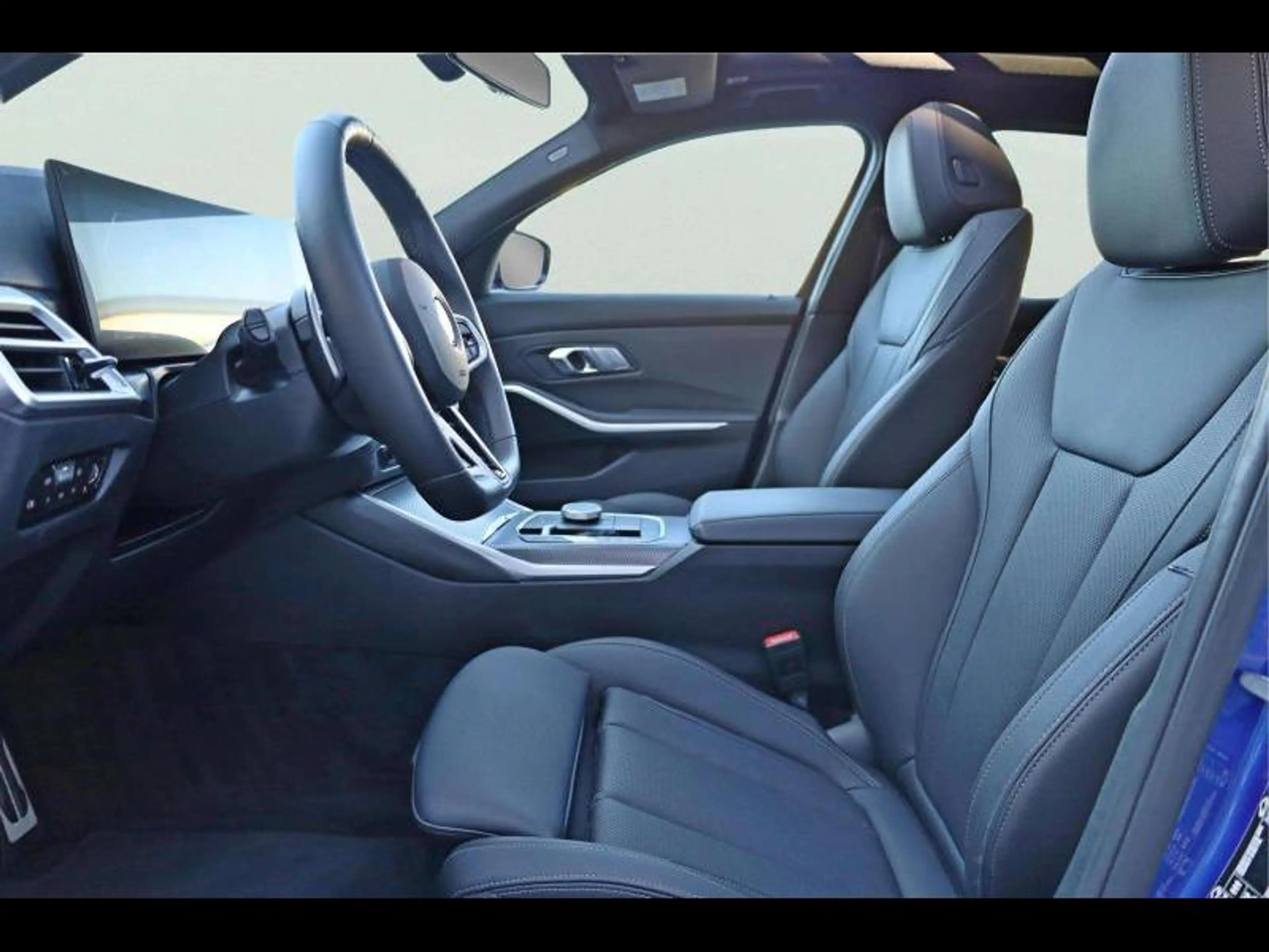 BMW 318 i Touring Kit M Sport — photo 10