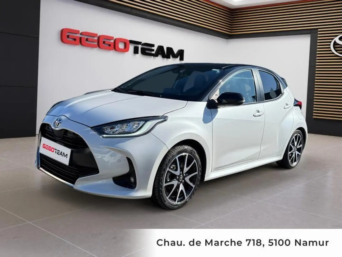 Toyota Yaris Style Blanc - 1