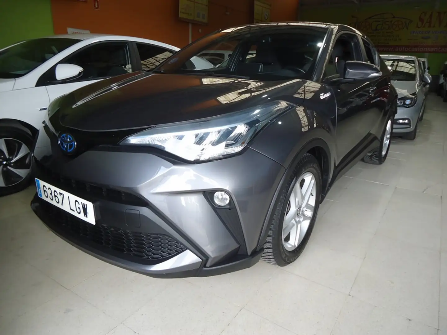 Toyota C-HR 125H Active Grau - 2