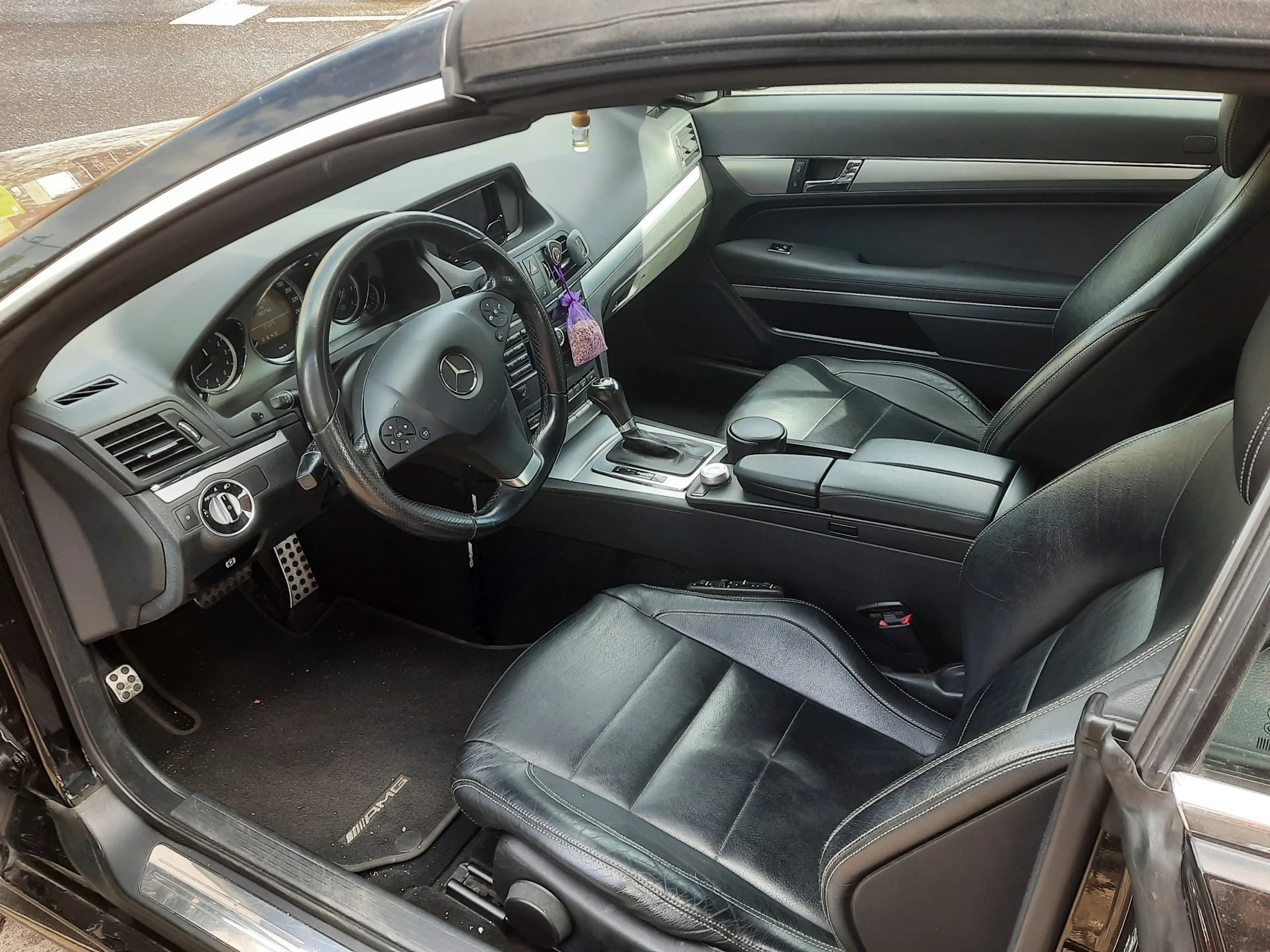 Mercedes-Benz E 250 E-Klasse Cabrio Diesel CDI DPF Cabrio AMG-Line Aut — photo 8