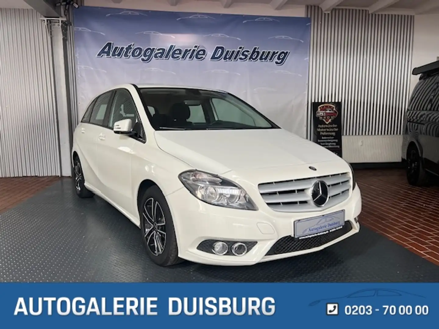 Mercedes-Benz B 200 AHK abnehmb. Navi Kamera Temp Bluetooth Weiß - 1