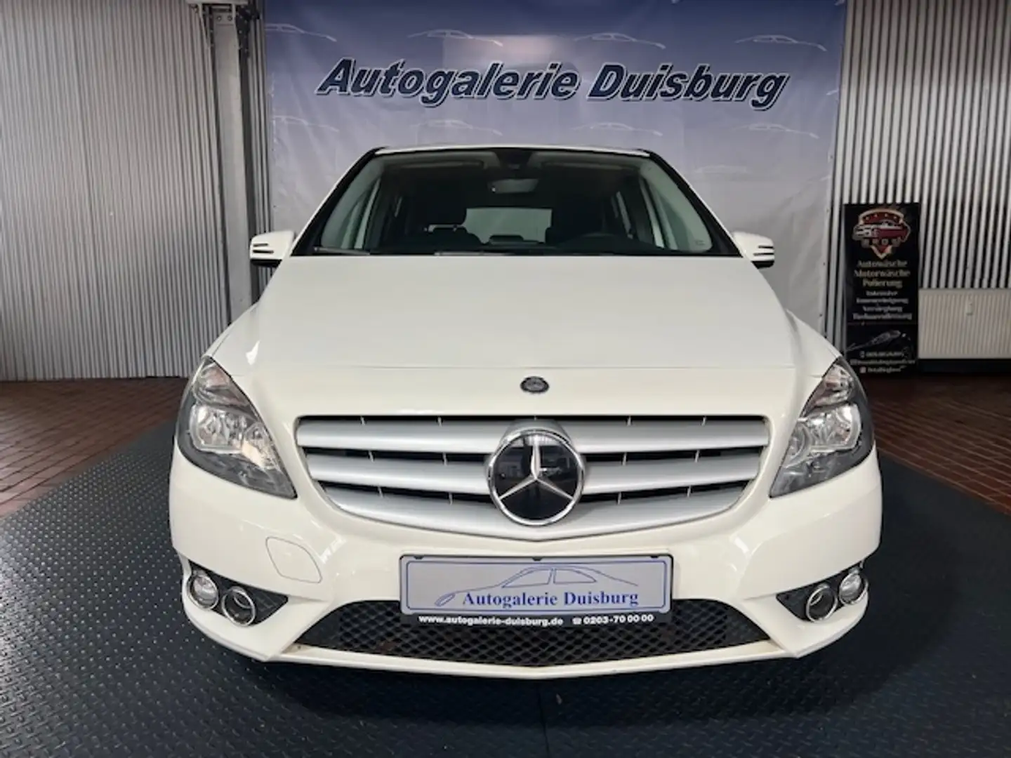 Mercedes-Benz B 200 AHK abnehmb. Navi Kamera Temp Bluetooth Weiß - 2