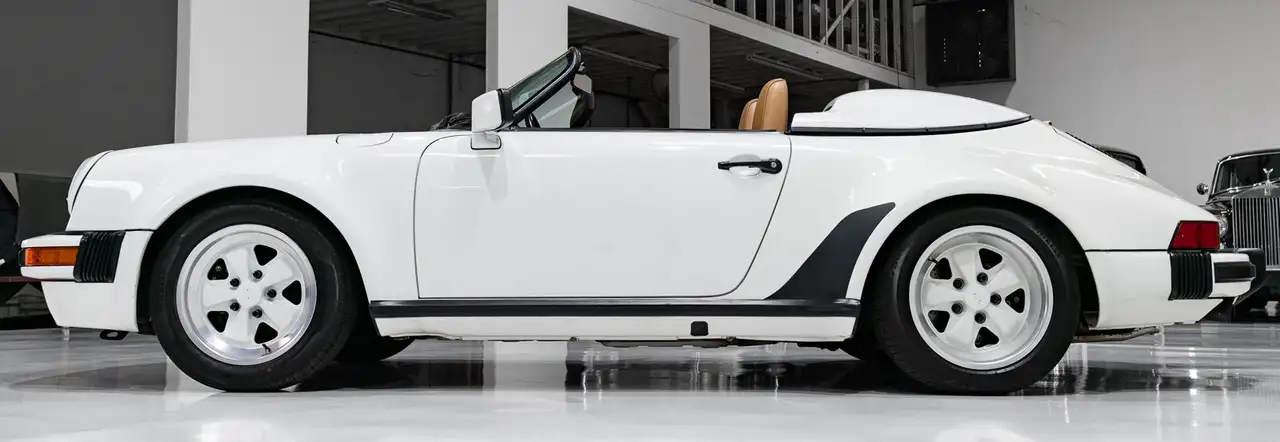 Porsche 911 SPEEDSTER (ONLY 8,857 MILES) ONLY 8,857 MILES, foto 12