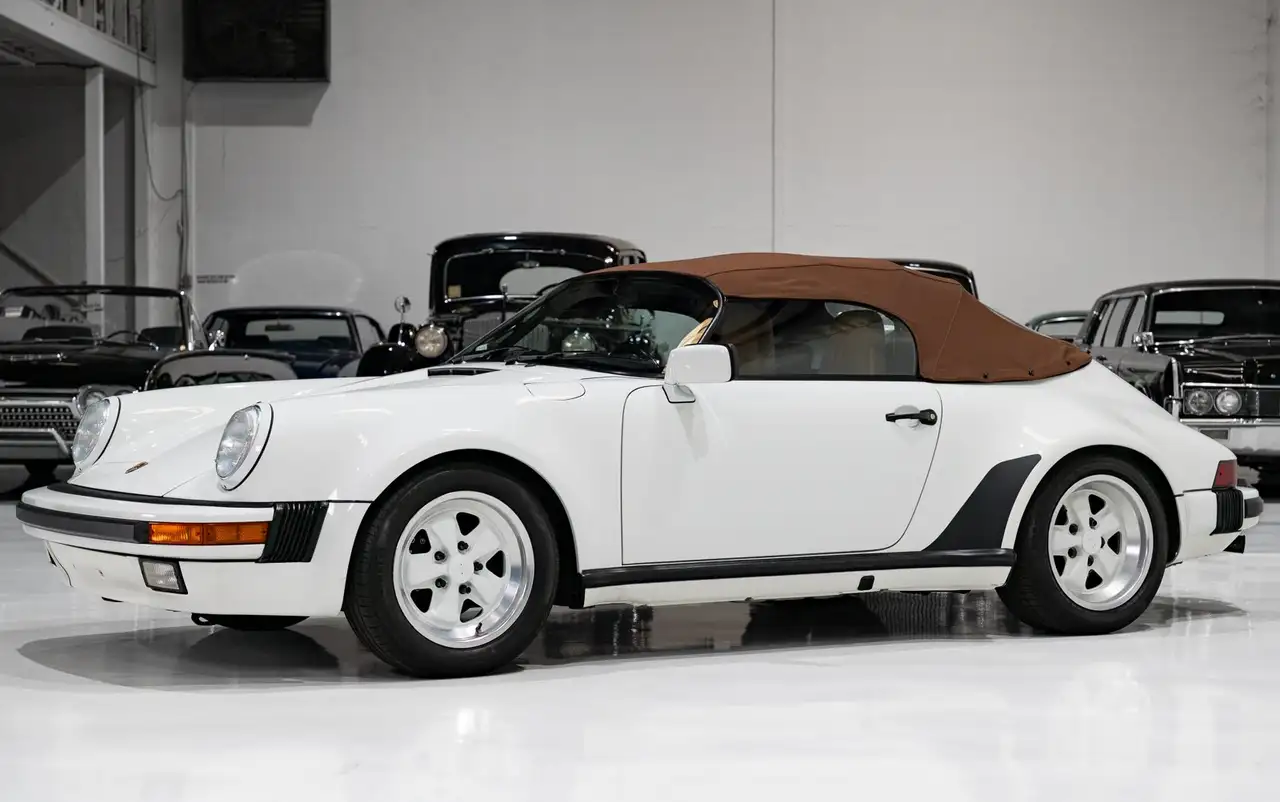 Porsche 911 SPEEDSTER (ONLY 8,857 MILES) ONLY 8,857 MILES, foto 3