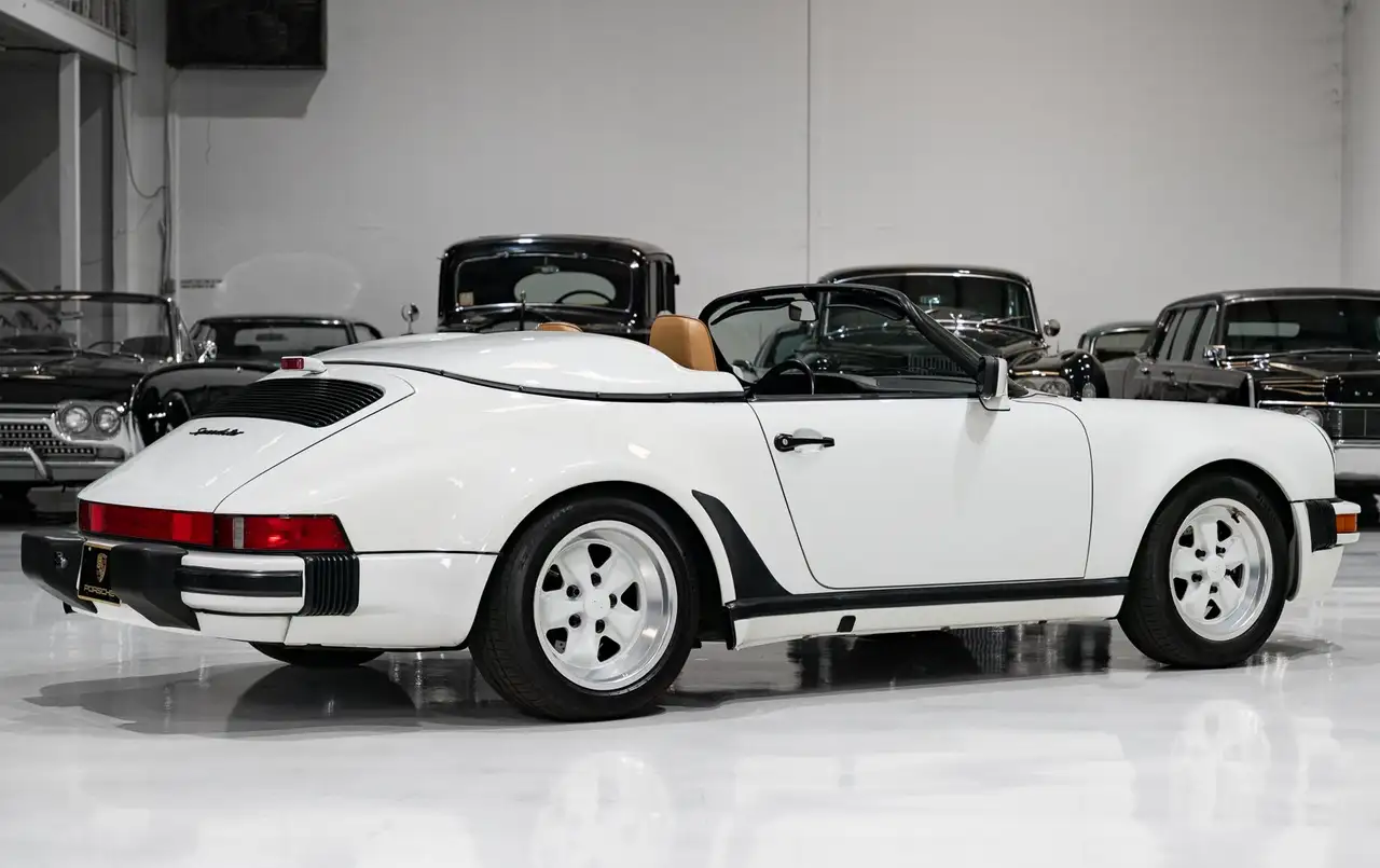 Porsche 911 SPEEDSTER (ONLY 8,857 MILES) ONLY 8,857 MILES, foto 8