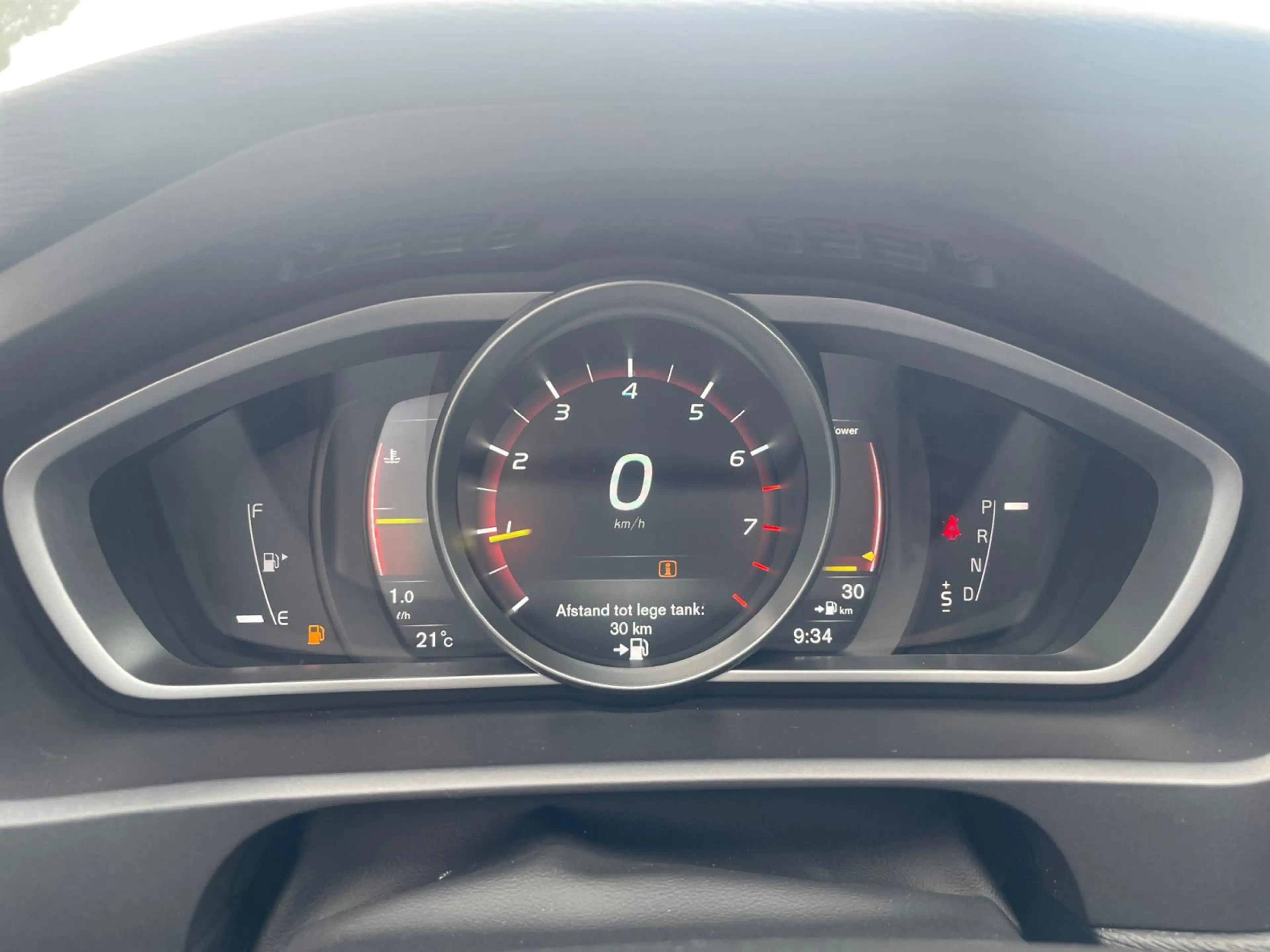 Volvo V40 Cross Country 1.5 T3 Nordic+ — photo 11
