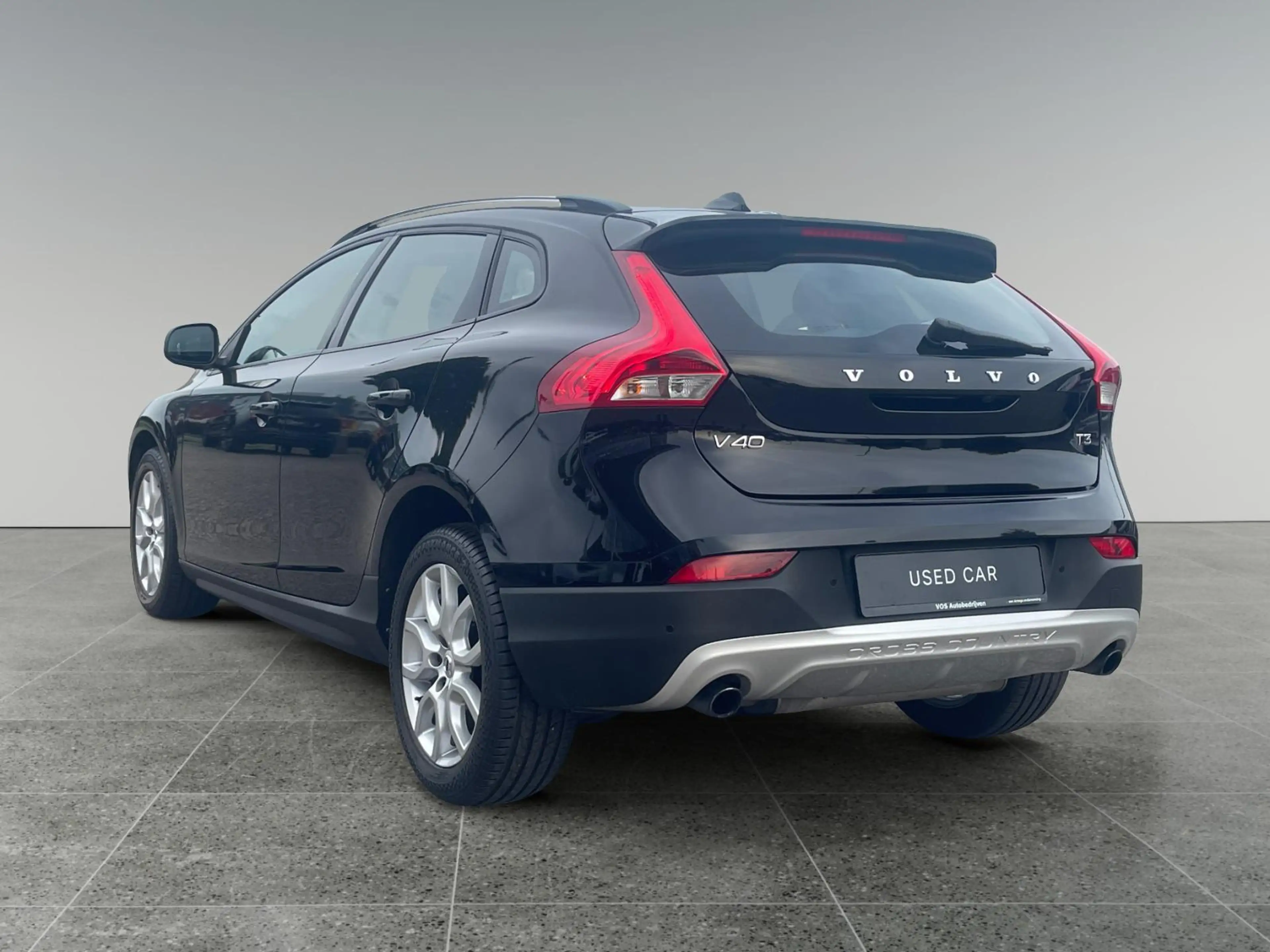 Volvo V40 Cross Country 1.5 T3 Nordic+ — photo 4