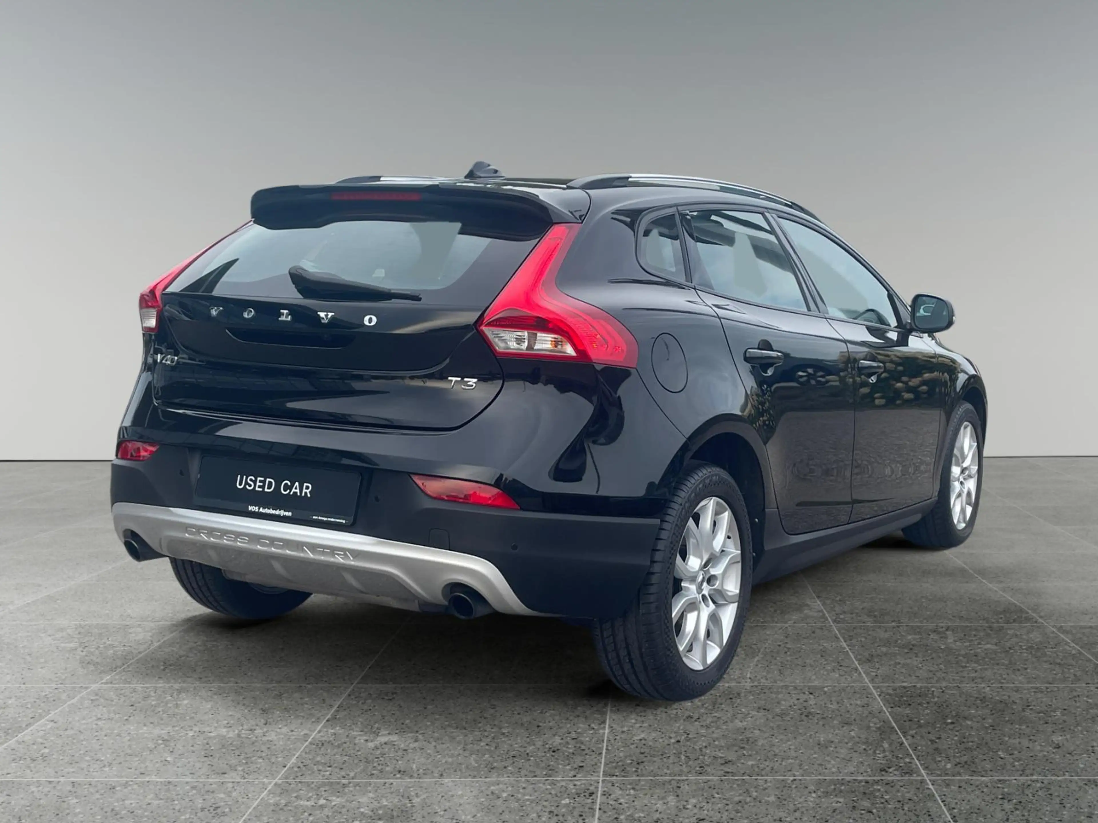 Volvo V40 Cross Country 1.5 T3 Nordic+ — photo 6