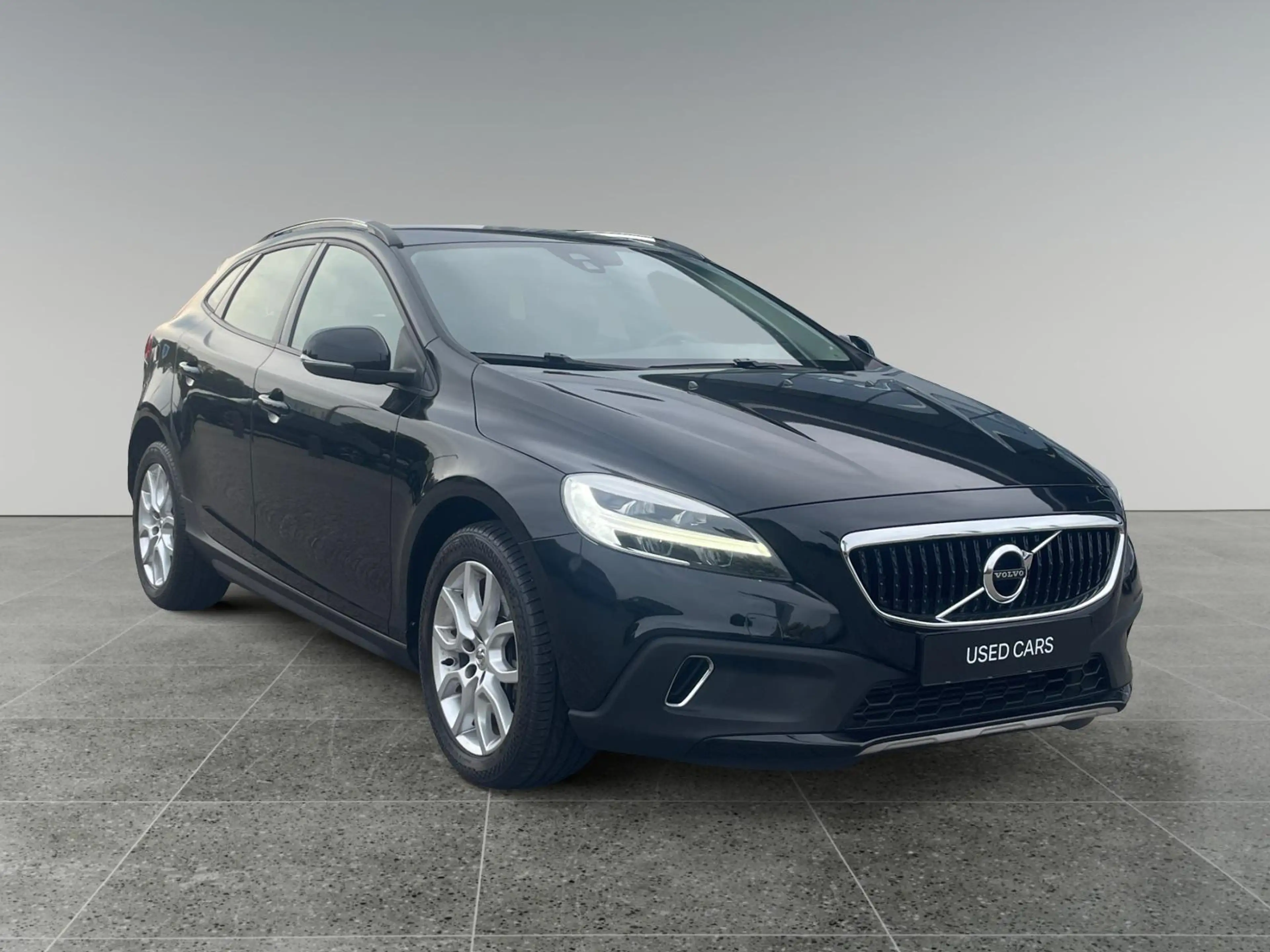 Volvo V40 Cross Country 1.5 T3 Nordic+ — photo 8