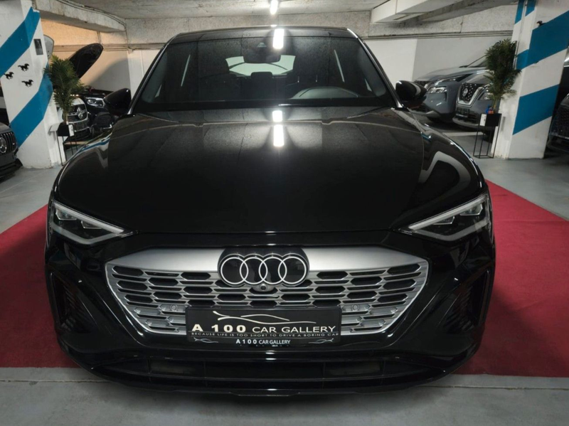 Audi Q8 Sportback e-tron 50 quattro S line — photo 3