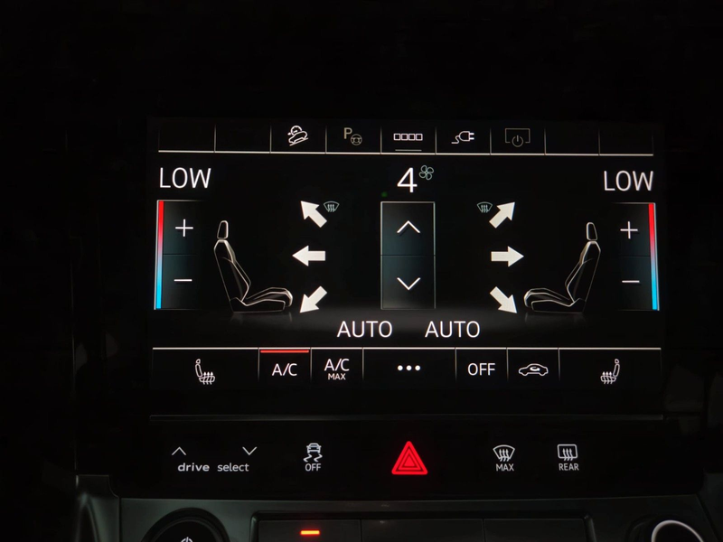 Audi Q8 Sportback e-tron 50 quattro S line — photo 11