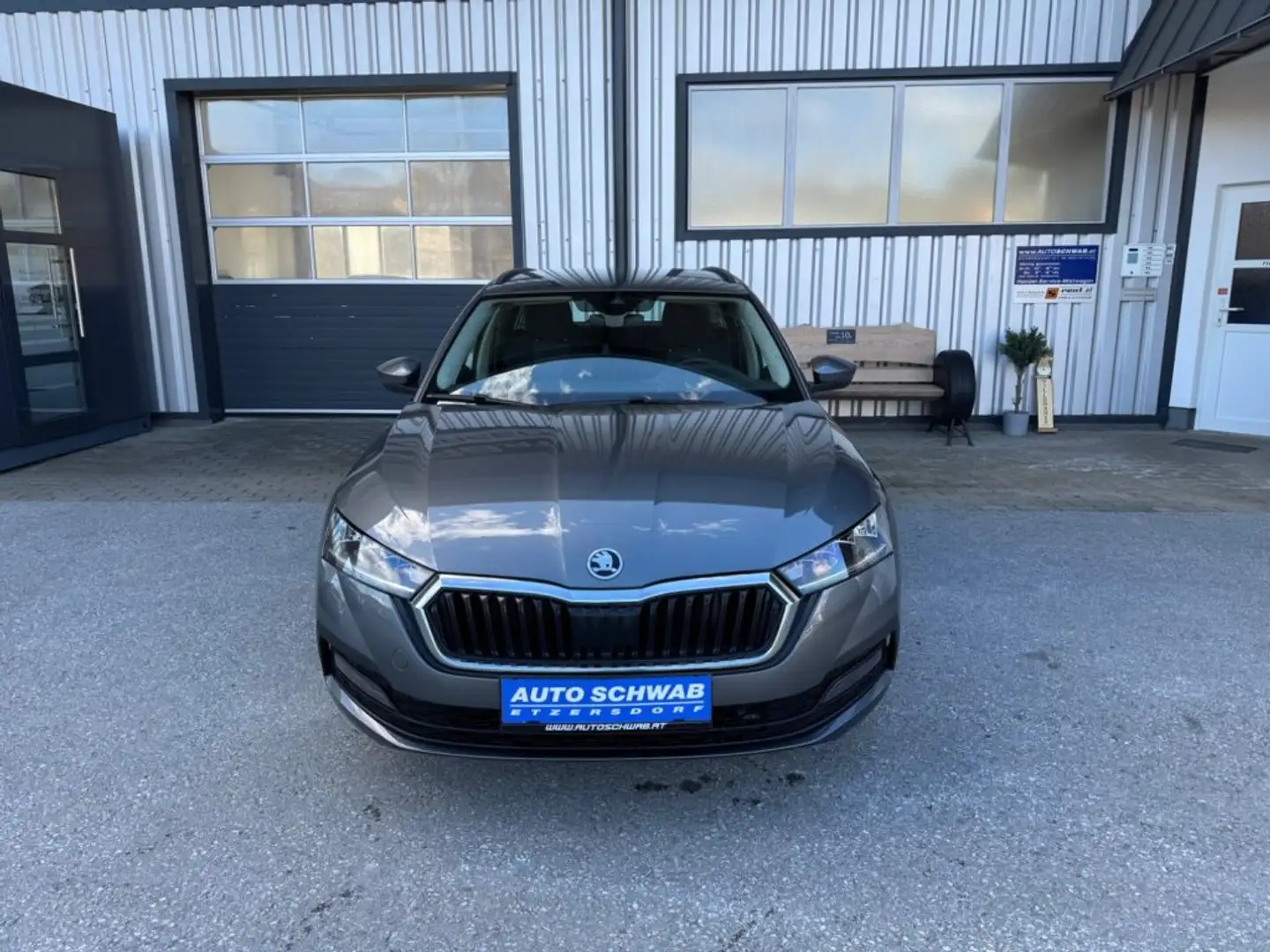 Skoda Octavia Ambition Combi TDI Grau - 2